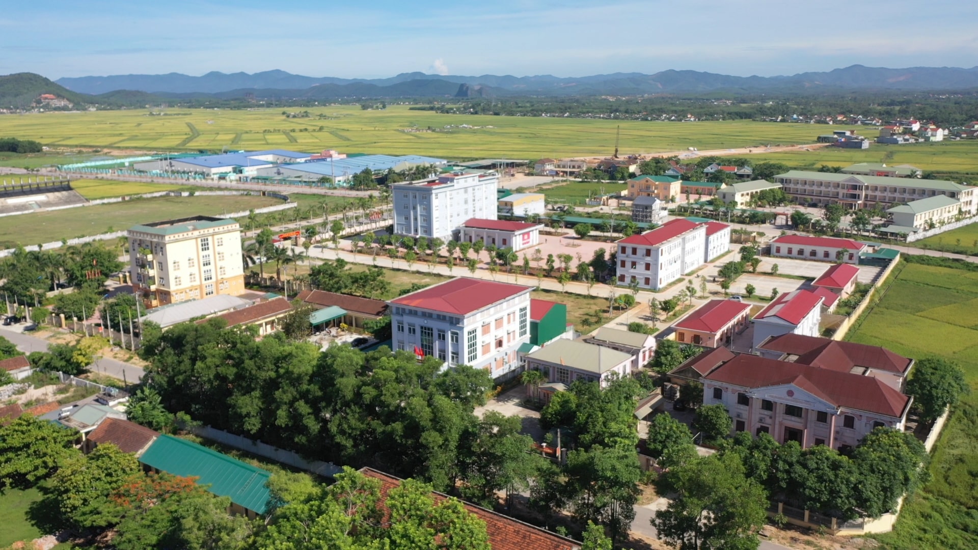 Một góc thị trấn Yên Thành, huyện Yên Thành. Ảnh: Thành Cường