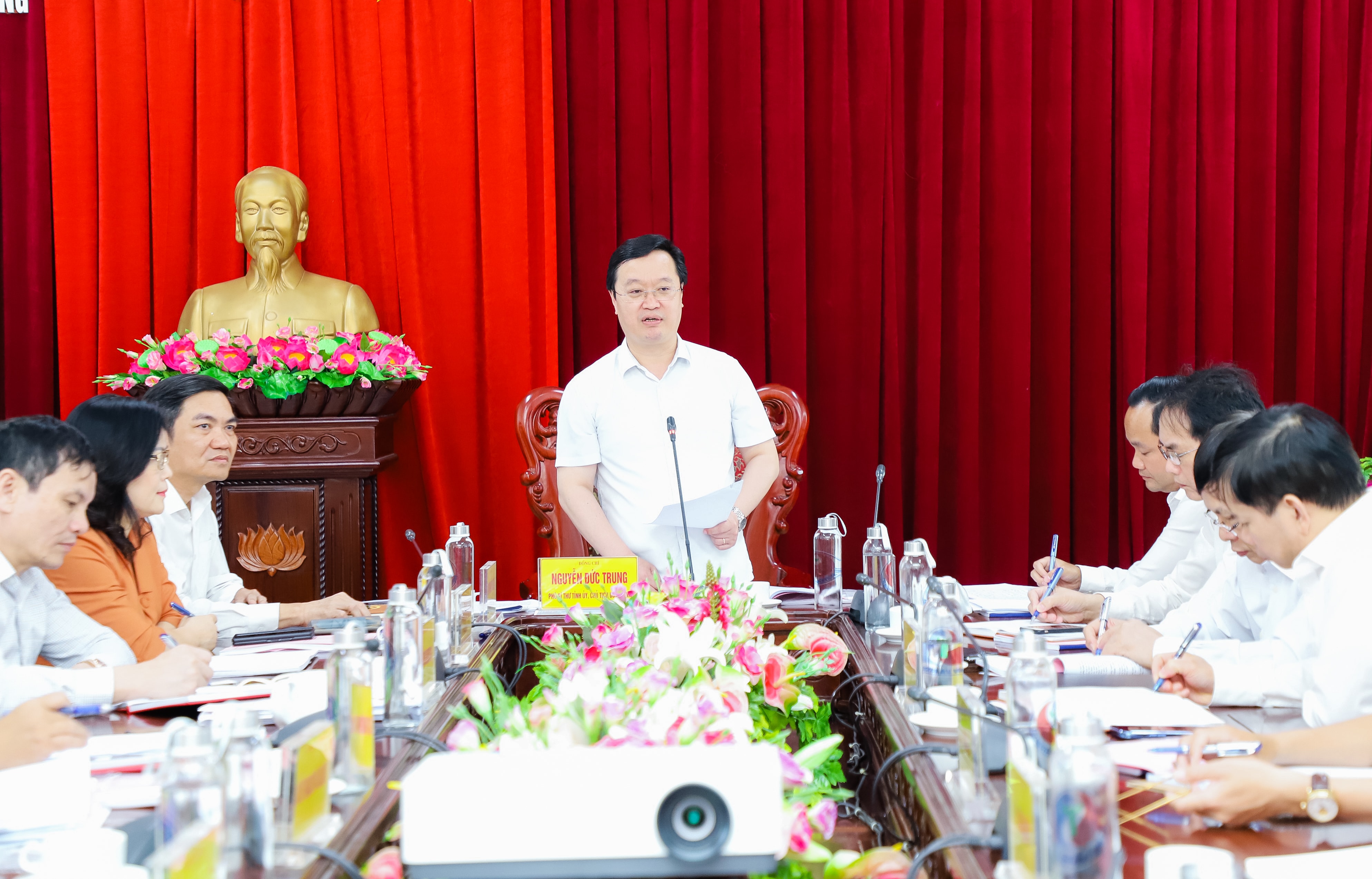Đồng chí Nguyễn Đức Trung - Chủ tịch UBND tỉnh kết luận buổi làm việc. Ảnh: Phạm Bằng