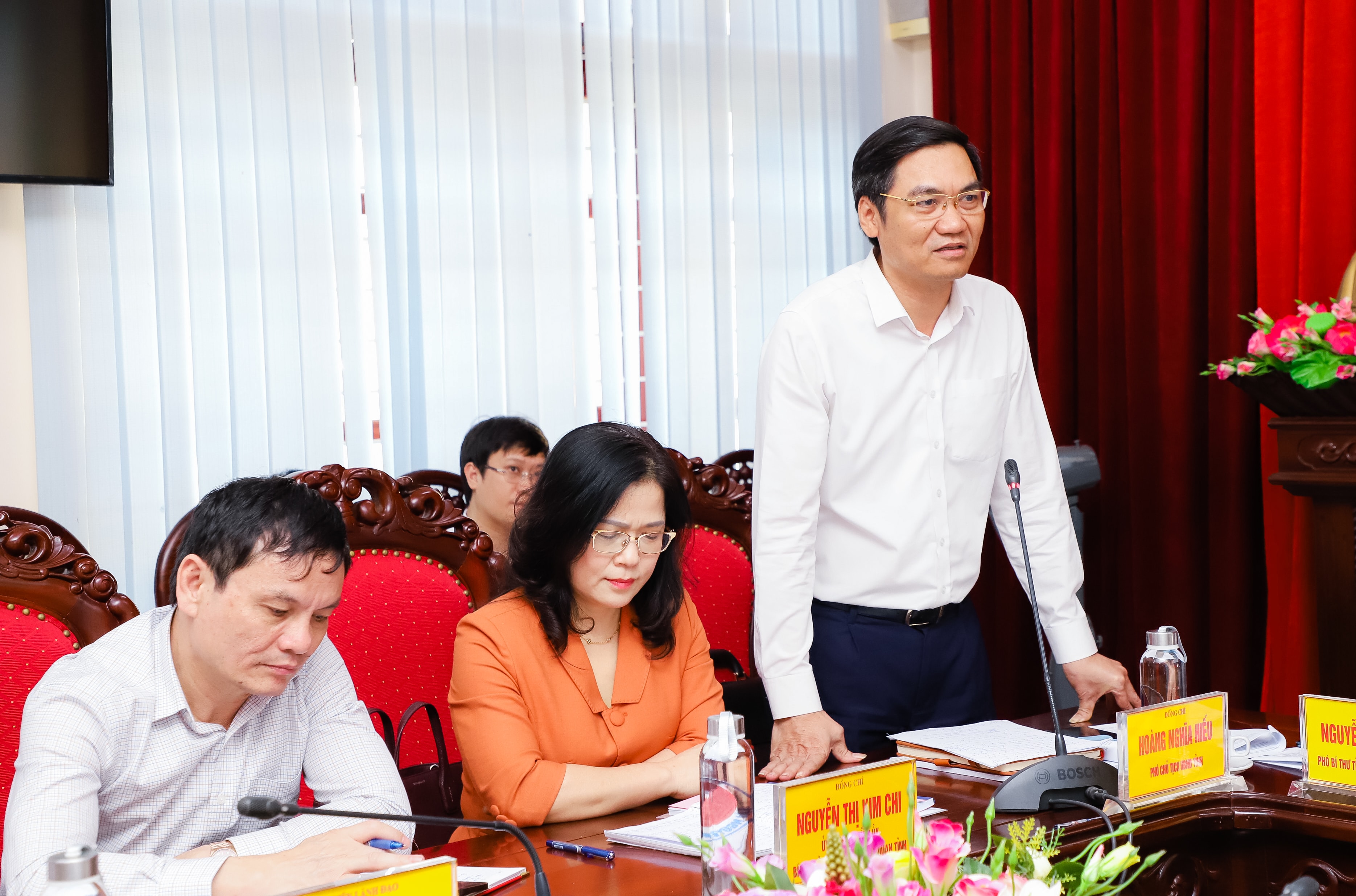 Đồng chí Hoàng Nghĩa Hiếu - Phó Chủ tịch UBND tỉnh phát biểu tại buổi làm việc. Ảnh: Phạm Bằng