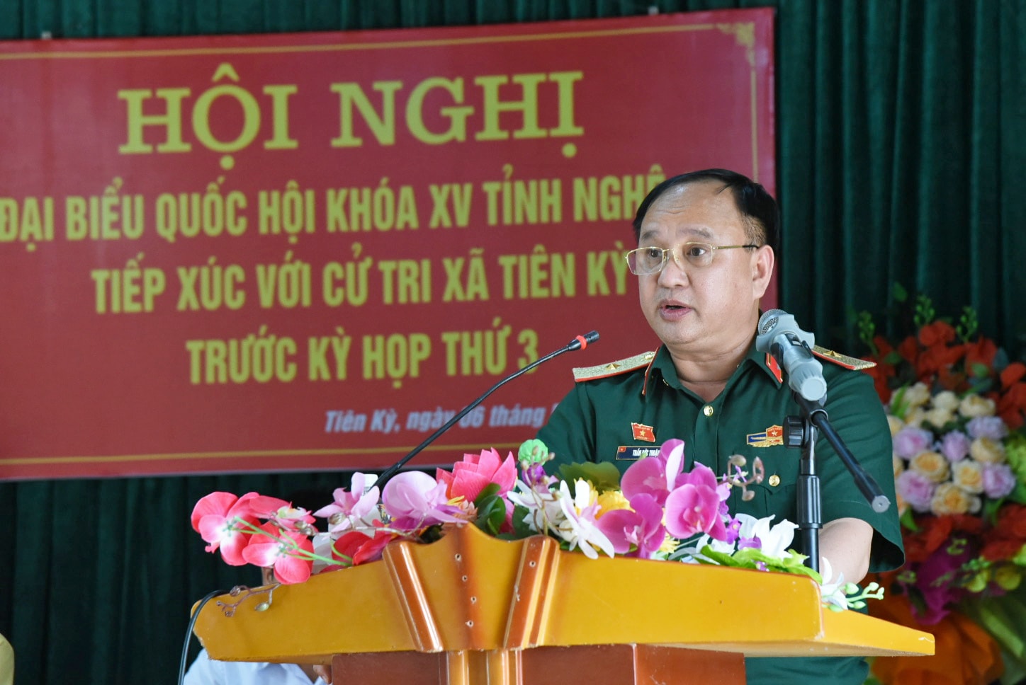 Thiếu tướng Trần Đức Thuận - Ủy viên Thường trực Ủy ban Quốc phòng và An ninh của Quốc hội thông tin đến cử tri dự kiến nội dung và chương trình kỳ họp thứ 3. Ảnh: TG