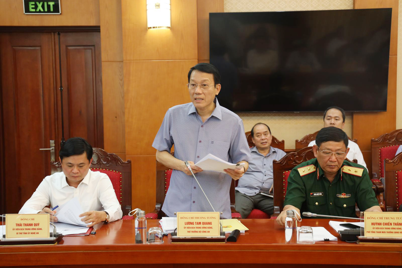 Đồng chí Lương Tam Quang - Ủy viên Ban Chấp hành Trung ương Đảng, Thứ trưởng Bộ Công an phát biểu ý kiến. Ảnh