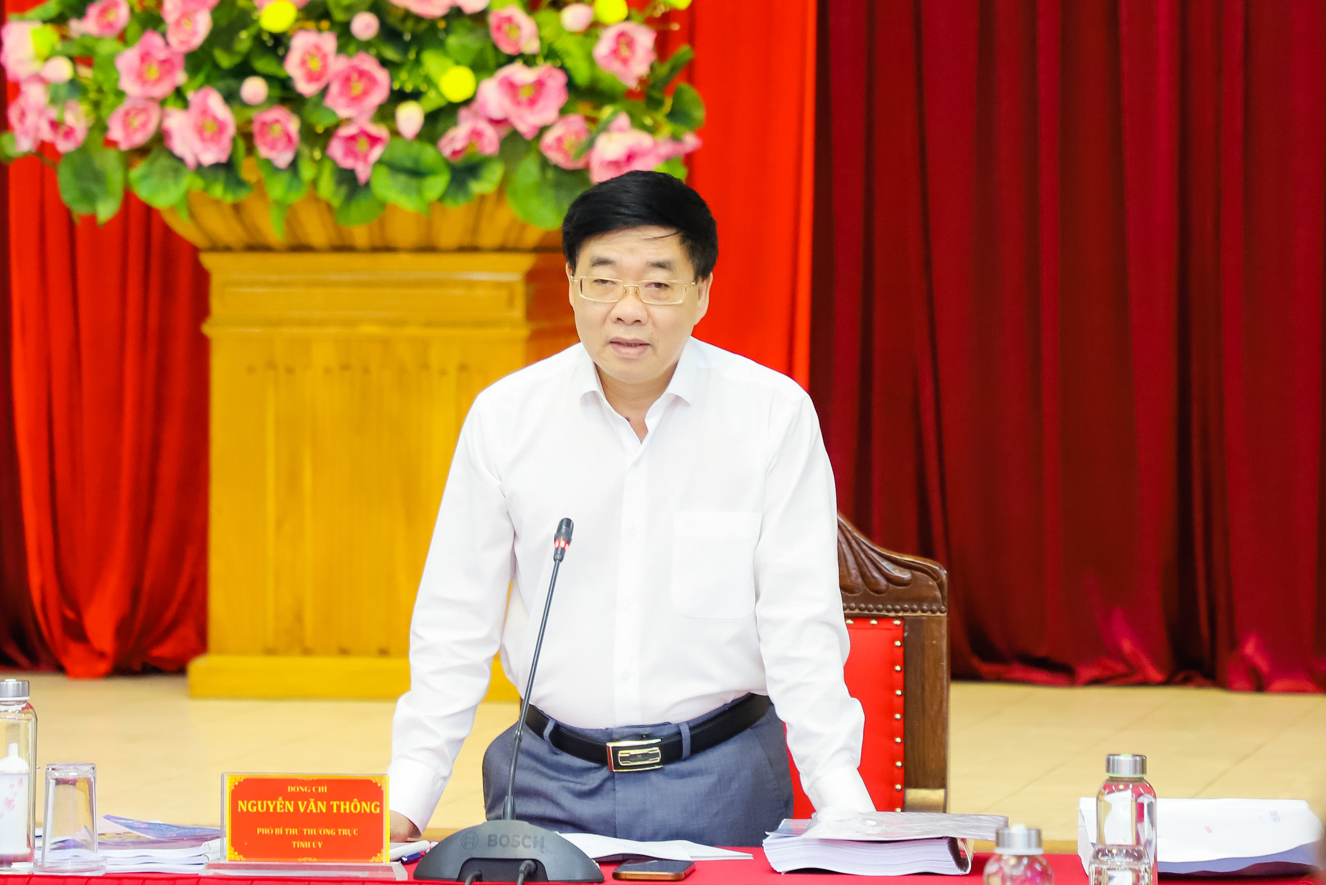 Đồng chí Nguyễn Văn Thông - Phó Bí thư Thường trực Tỉnh ủy kết luận cuộc làm việc. Ảnh: Phạm Bằng