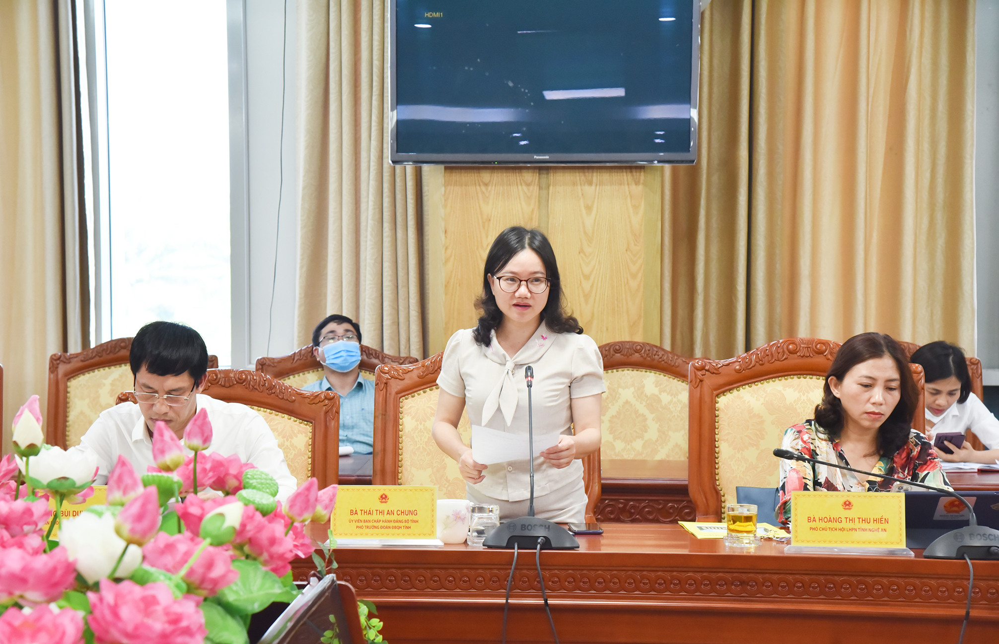 Phó Trưởng Đoàn ĐBQH tỉnh Thái Thị An Chung kết luận cuộc làm việc. Ảnh: Thanh Lê