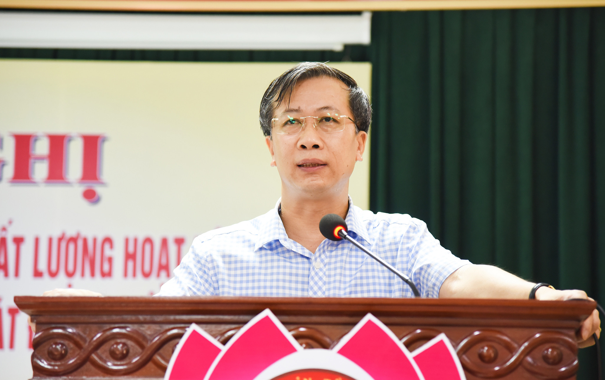 Phó Chủ tịch Ủy ban MTTQ tỉnh Nguyễn Đức Thành phát biểu khai mạc hội nghị. Ảnh: Lê Thanh