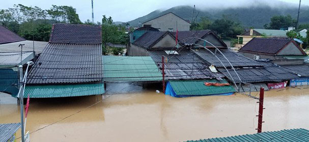 Nhiều vùng dân cư của huyện Thanh Chương ngập trong nước lũ ở đợt mưa lụt tháng 9/2020. Ảnh: tư liệu Báo Nghệ An