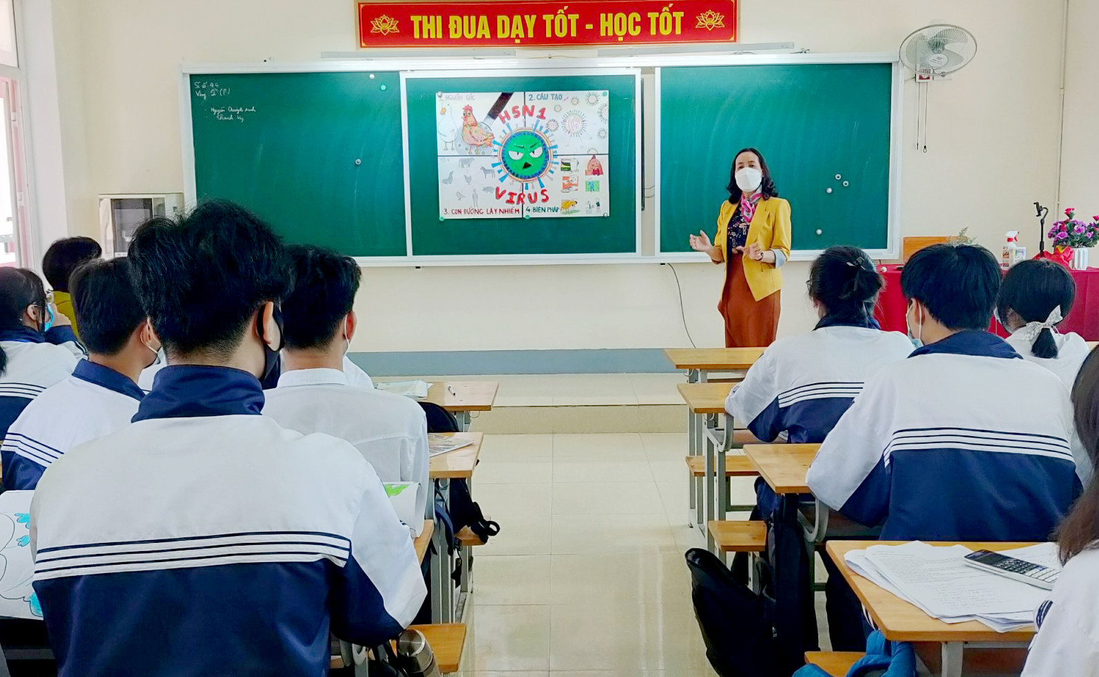 Giờ học của học sinh Trường THPT Huỳnh Thúc Kháng. Liên tục nhiều năm qua, đây là ngôi trường có tỷ lệ chọi vào lớp 10 cao nhất tỉnh. Ảnh: MH