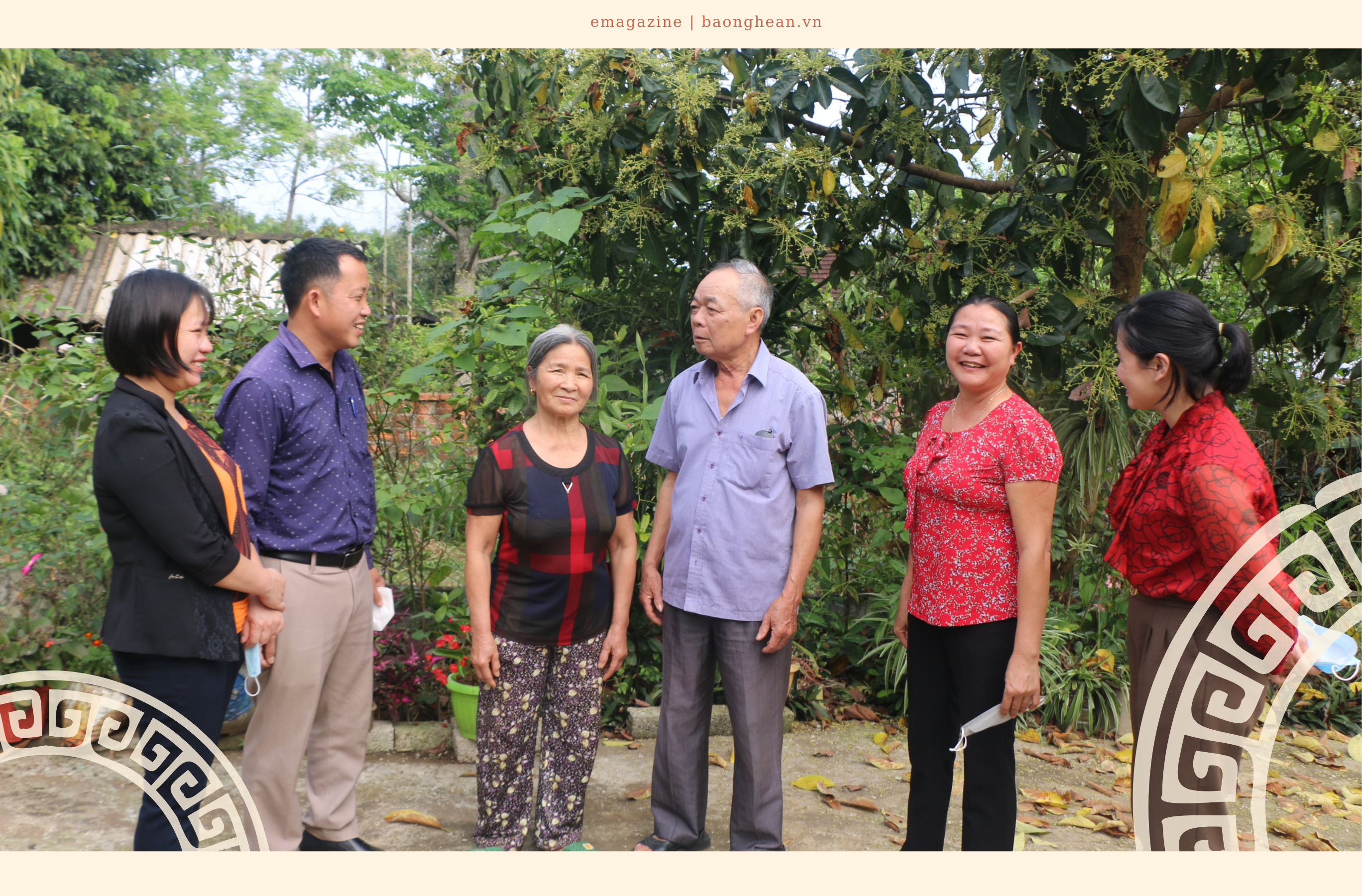 Người dân đồng bào dân tộc Thổ.