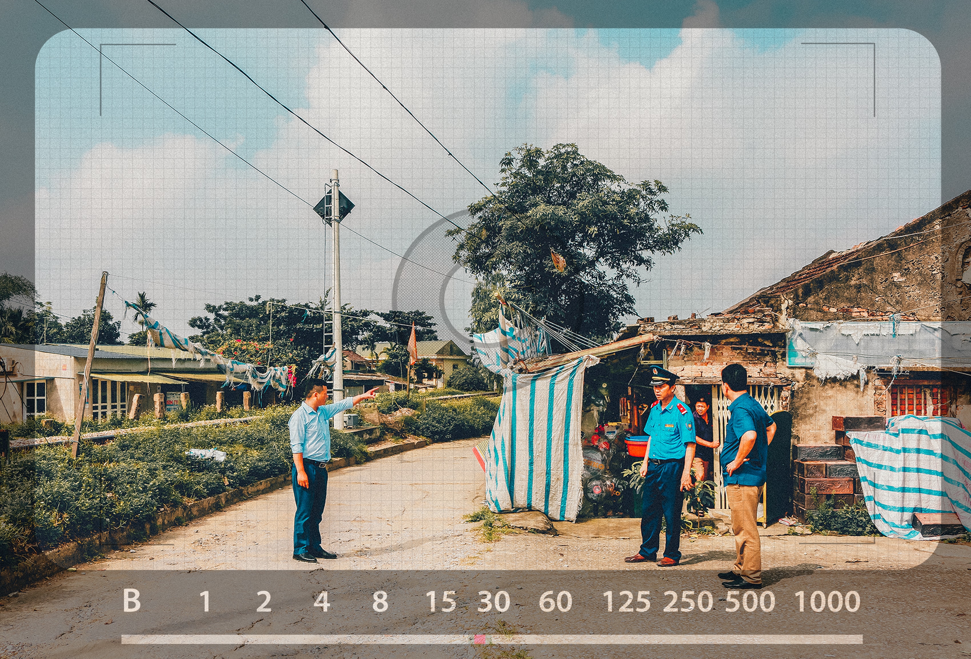Ban ATGT tỉnh kiểm tra chống tái lấn chiếm hành lang ATGT đường sắt tại khu vực cầu Yên Xuân (khu vực thuộc địa bàn huyện Hưng Nguyên). Ảnh tư liệu