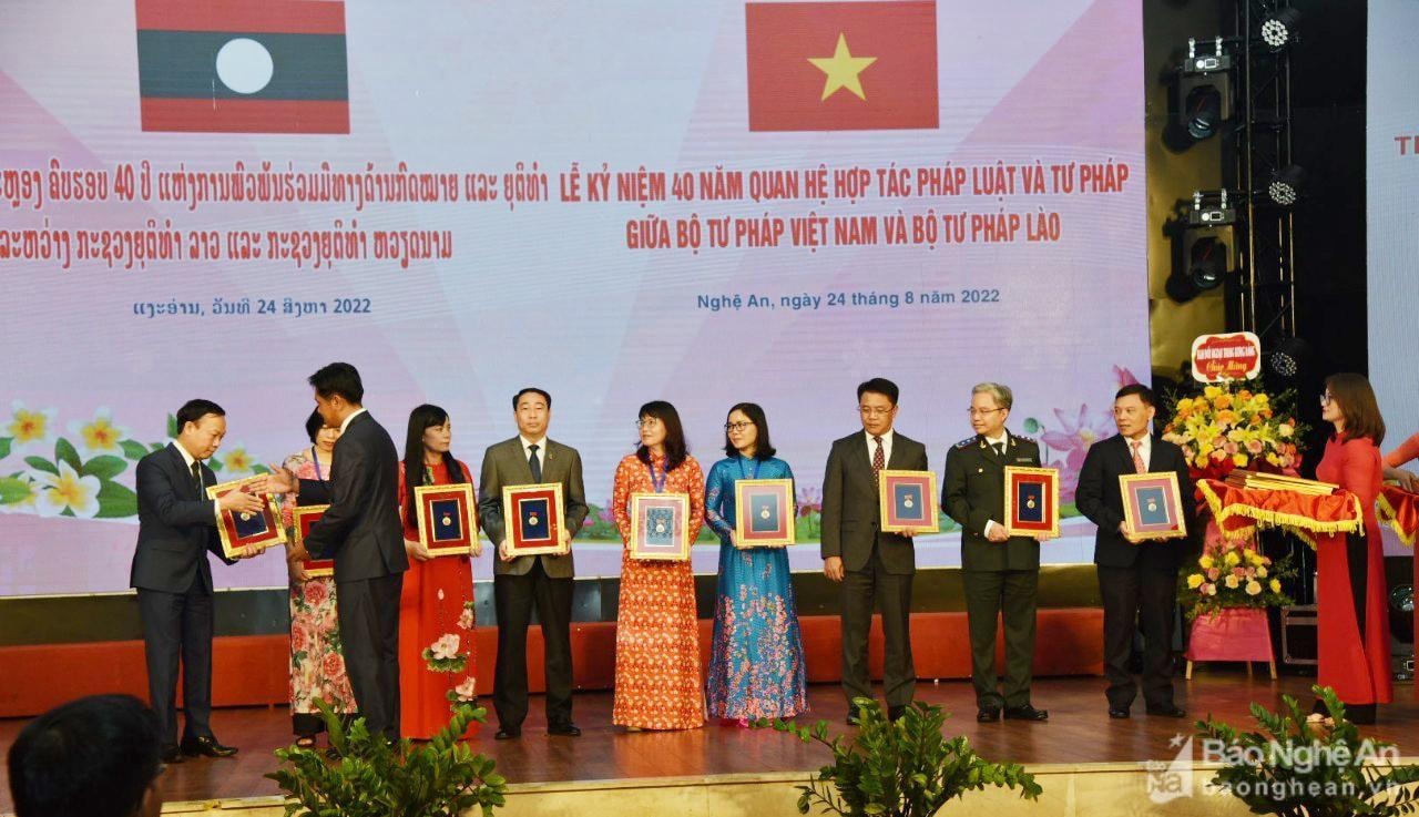 Nâng tầm hợp tác pháp luật và tư pháp, vun đắp quan hệ hữu nghị đặc biệt Việt - Lào