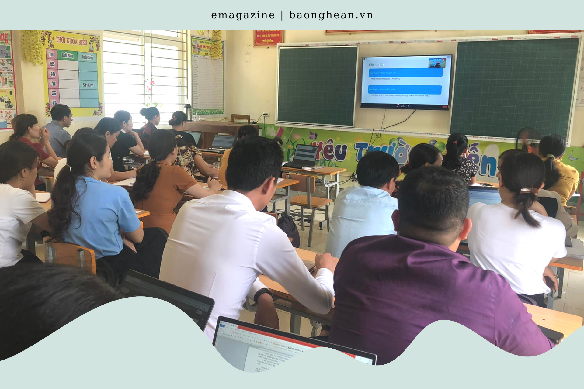 Giáo viên huyện Quỳ Châu tập huấn để chuẩn bị cho Chương trình thay sách giáo khoa mới.