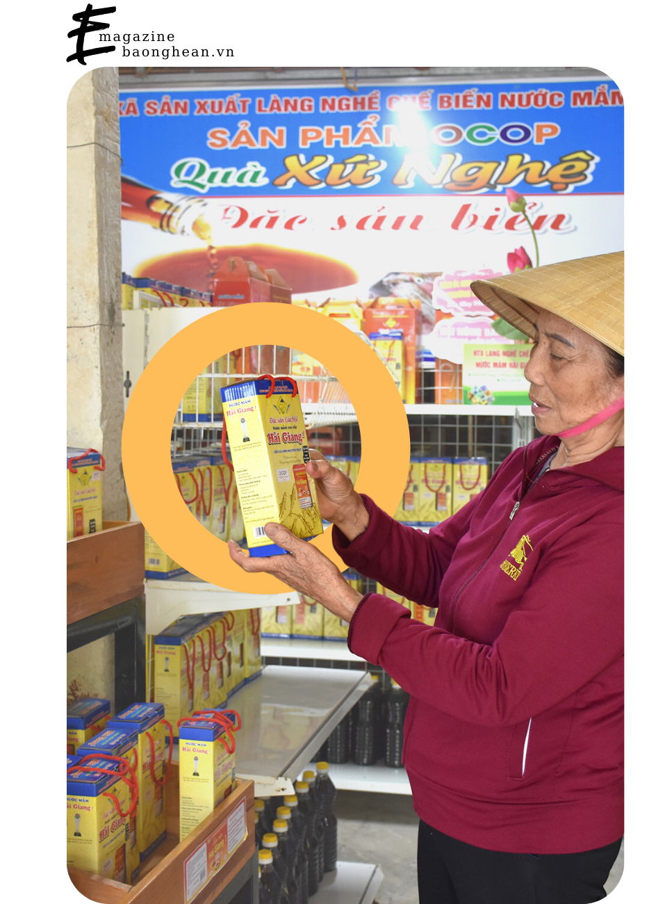 Các sản phẩm nước mắm Hải Giang 1 chưa thu hút được khách du lịch. Ảnh: Công Kiên.