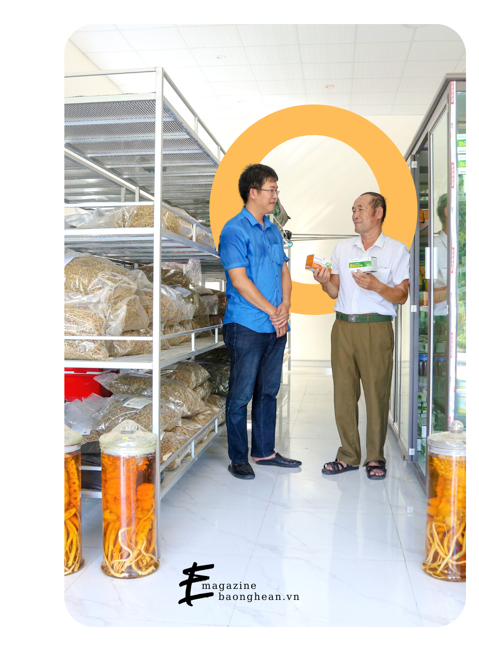Cửa hàng giới thiệu sản phẩm OCOP và đặc sản địa phương của Hợp tác xã Cây Con Chi Khê do Liên minh Hợp tác xã tỉnh và huyện Con Cuông hỗ trợ xây dựng vừa đi vào hoạt động được. Ảnh: Đình Tuyên.