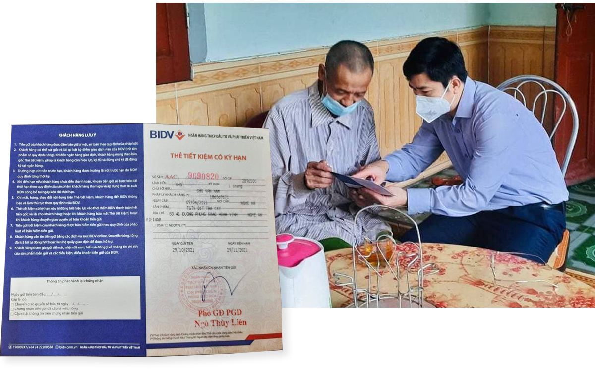 Năm 2021, Chủ tịch UBND huyện Thanh Chương đến thăm, trao sổ tiết kiệm từ đóng góp của Hội Chữ thập đỏ huyện và một số tổ chức, cá nhân giúp đỡ ông Chu Văn Lương.
