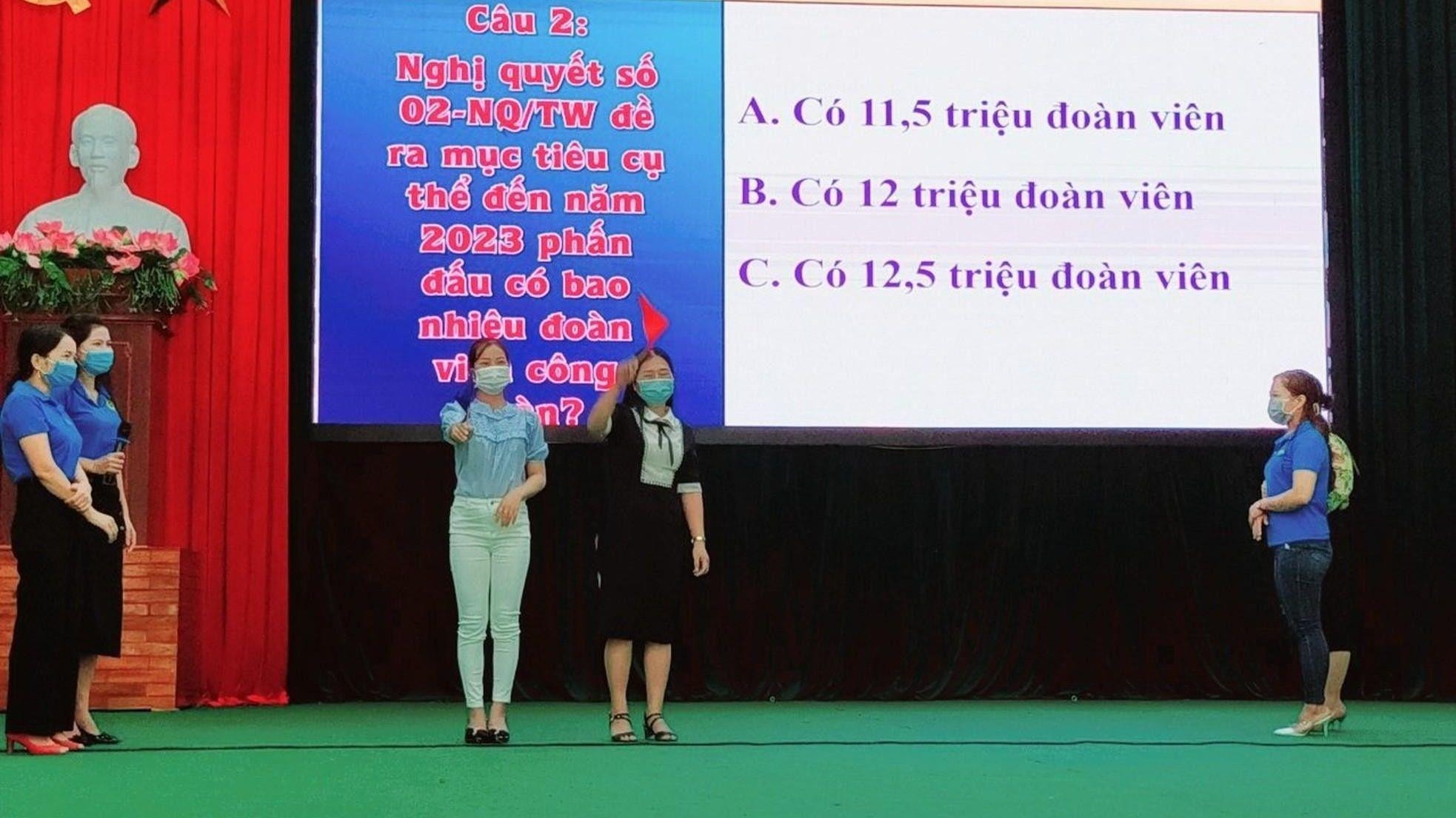 bna_công đoàn từ Nghị quyết 02-NQ:TW 2LĐLĐ tỉnh kiểm tra, giám sát việc tổ chức thực hiện Nghị quyết 02-NQ_TW tại Quỳnh Lưu. Ảnh Thanh Tùng.jpg