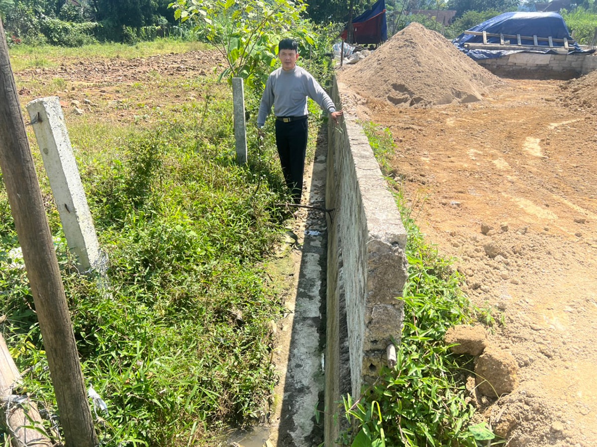 Nhờ sự vào cuộc kịp thời của ông Nguyễn Văn Tình và tổ hòa giải, mương thoát nước chung ở xóm 2 xã Hoa Sơn đã được xây dựng chống ngập lụt. Ảnh: K.L