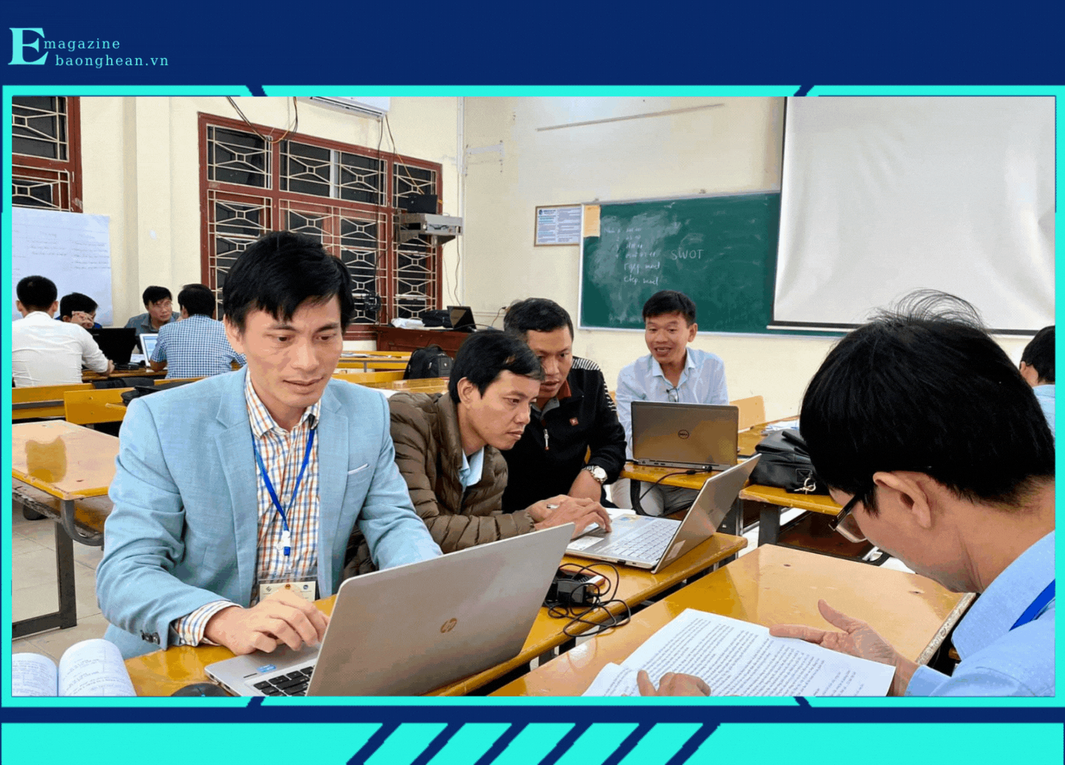 Một buổi trao đổi về chuyên môn của giáo viên Trường THPT Hoàng Mai
