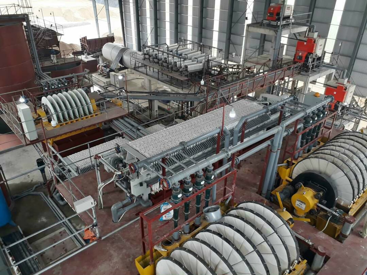 Các thiết bị dây chuyền máy móc có giá trị lớn đầu tư từ ngân sách phải đấu thầu tập trung và lập Hội đồng thẩm định giá.
