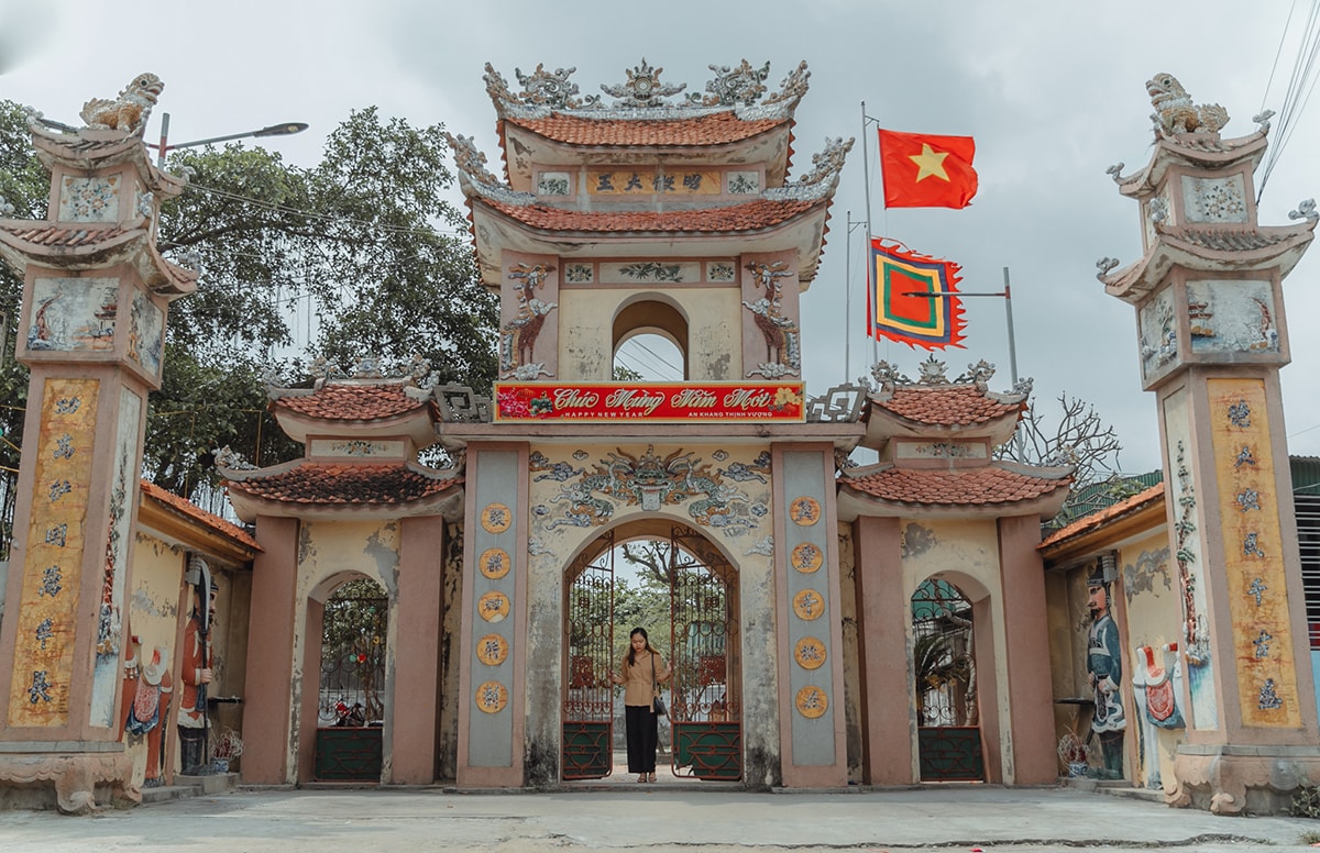 Đền Mai Bảng, phường Nghi Thủy (thị xã Cửa Lò). Ảnh tư liệu: Đức Anh