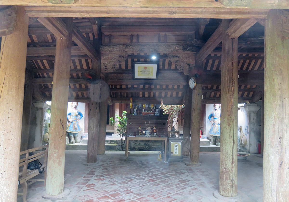 Hạ điện đền Trung Chính, xã Nam Lĩnh (Nam Đàn) trước khi được trùng tu, tôn tạo. Ảnh: UBND xã Nam Lĩnh