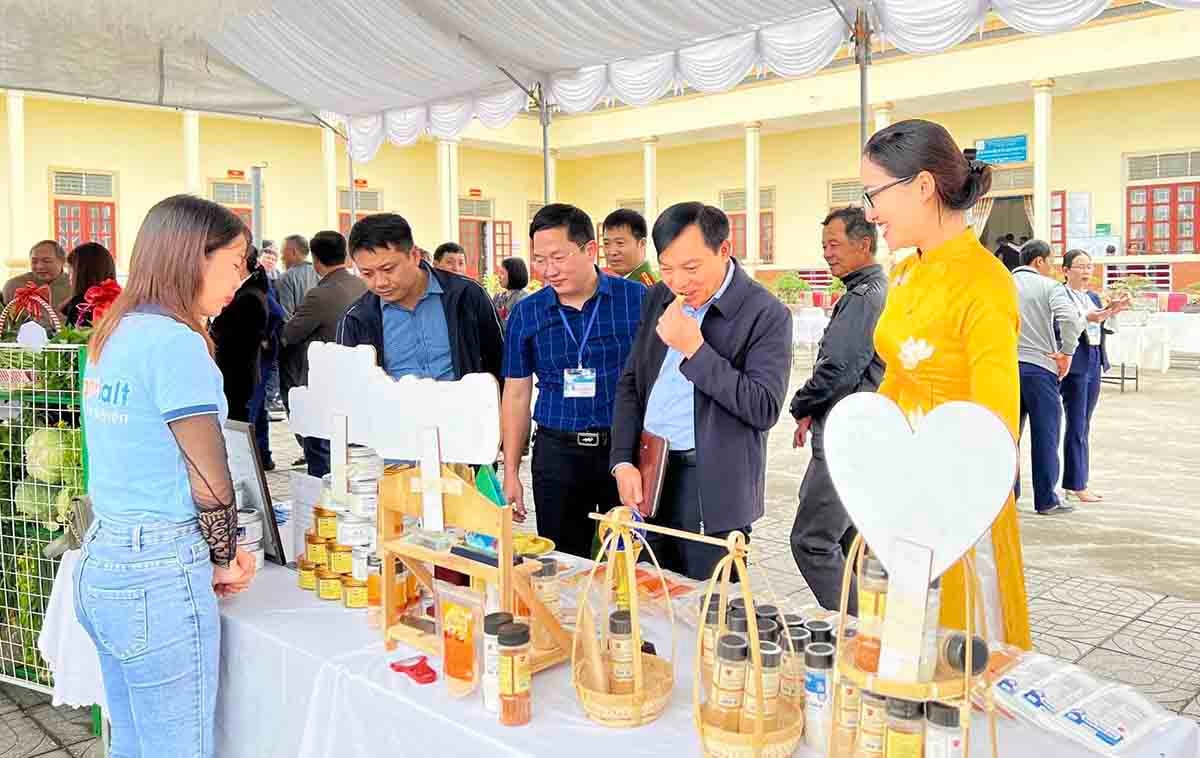 Sản phẩm khởi nghiệp tham gia các hội chợ xúc tiến thương mại.