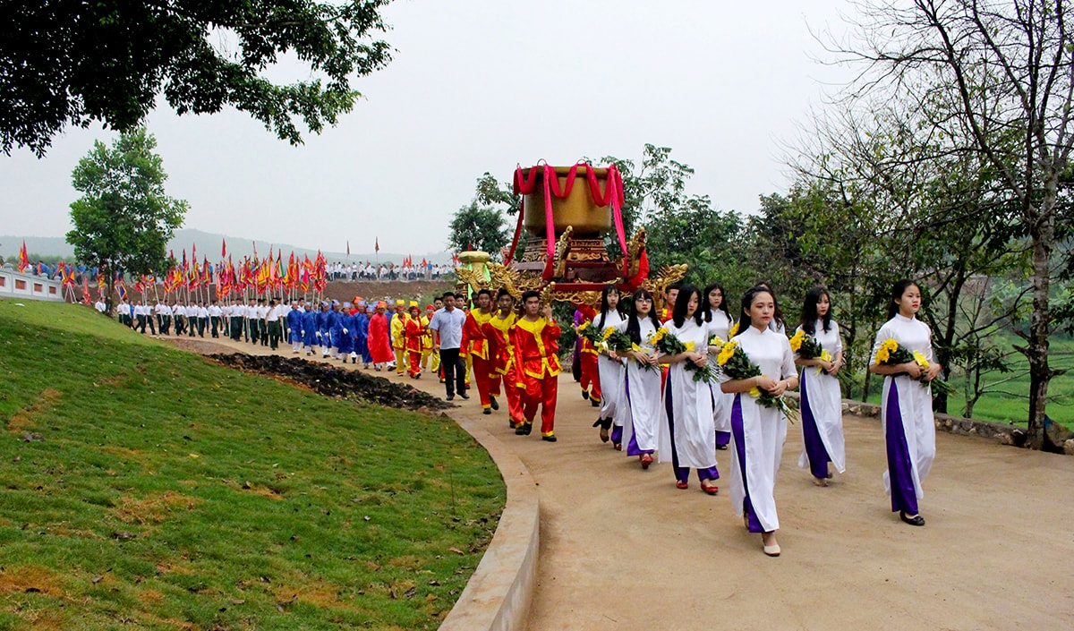 Lễ rước Vạc tại Lễ hội Làng Vạc. Ảnh tư liệu: Thành Duy