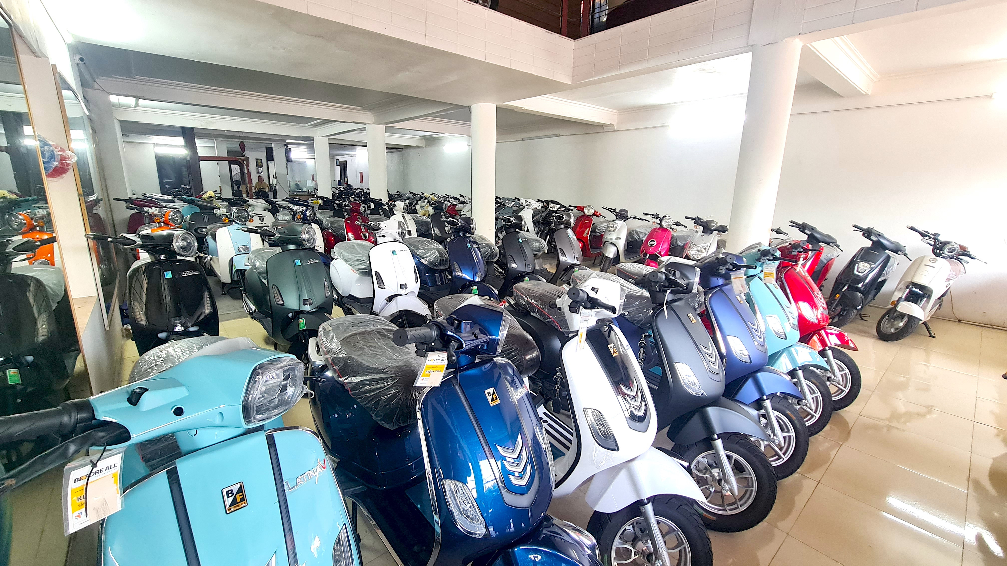 bna_ Các cơ sở buôn bán xe máy điện, xe đạp điện tăng cường nhạp hàng bắt đầu từ tháng 6 hàng năm.jpg