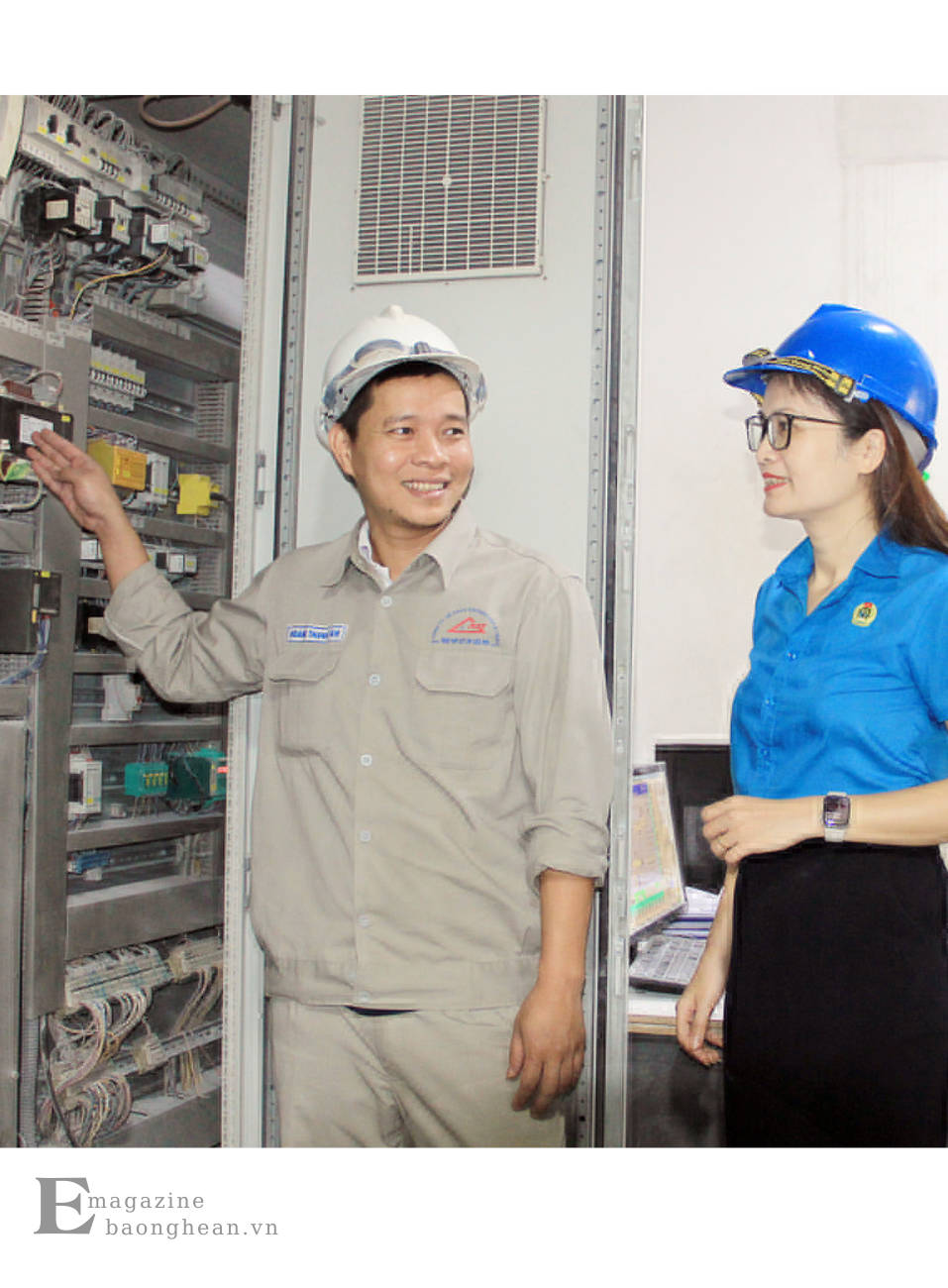 Đại diện Công đoàn Khu Kinh tế Đông Nam tìm hiểu thực tiễn, nắm bắt nguyện vọng công nhân trong khu công nghiệp. Ảnh: Thanh Quỳnh
