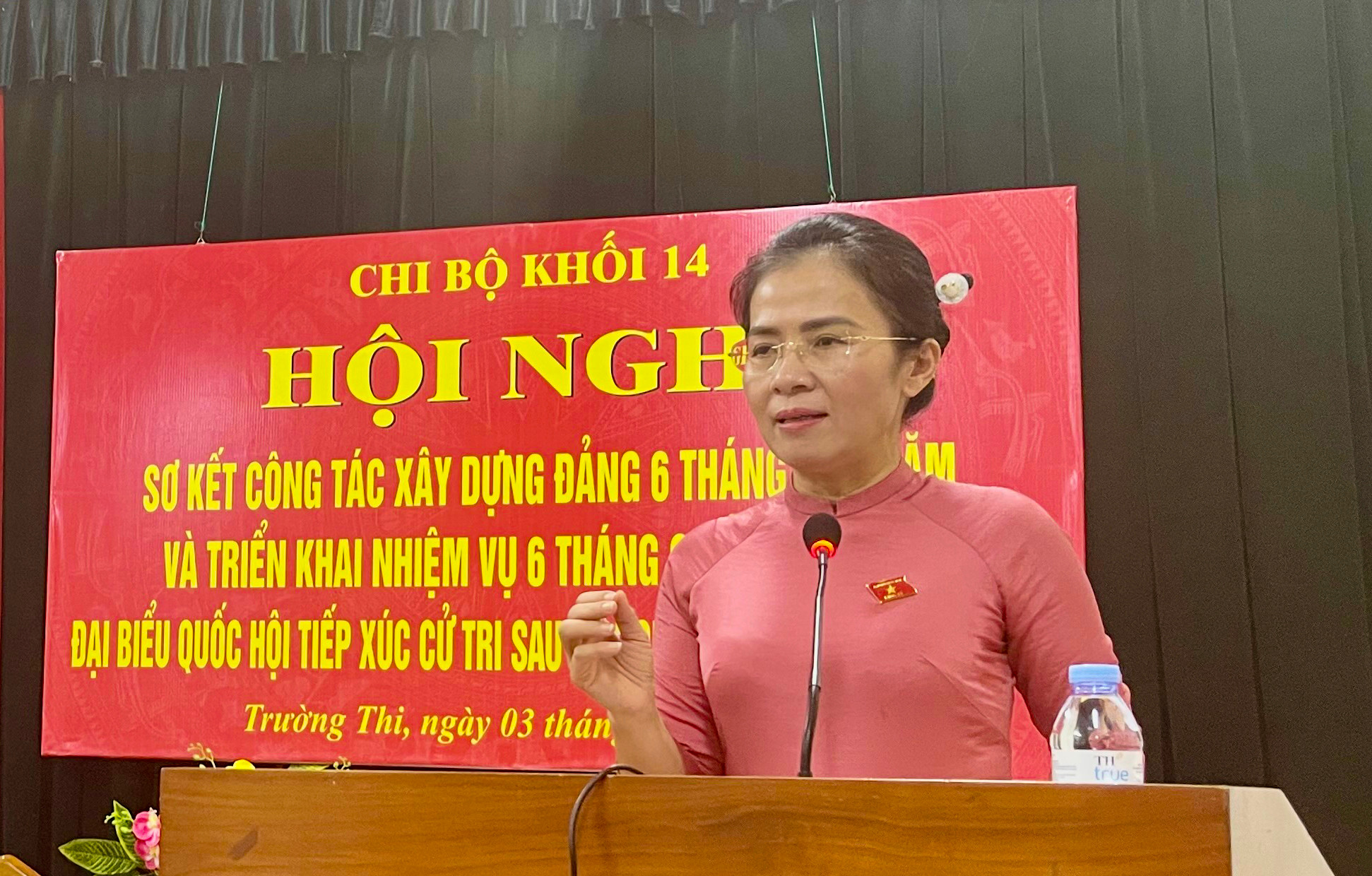 bna_ĐBQH Võ Thị Minh Sinh báo cáo kết quả kỳ họp thứ 5, QH khoá XV-Phan Hậu.jpg