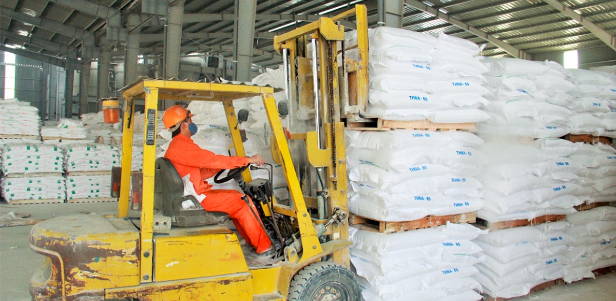 Chế biến bột đá siêu mịn tại huyện Quỳ Hợp.