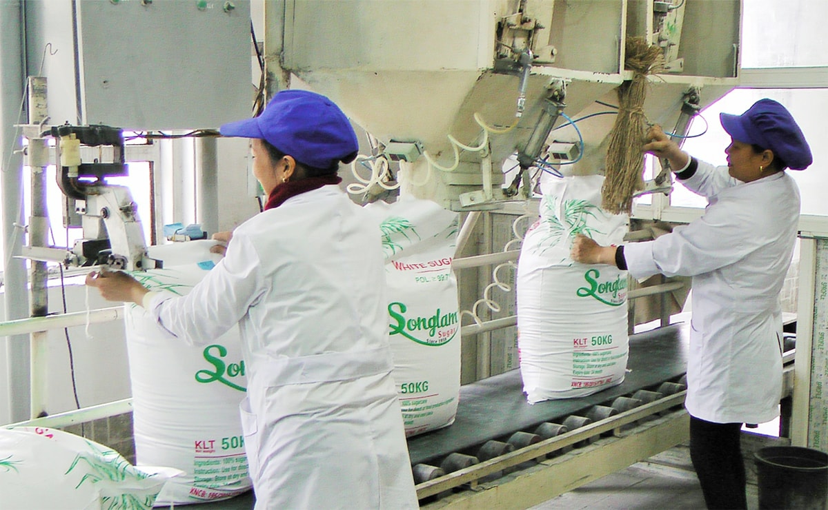 Dây chuyền sản xuất đường kính trắng tại Công ty CP Mía đường Sông Lam.