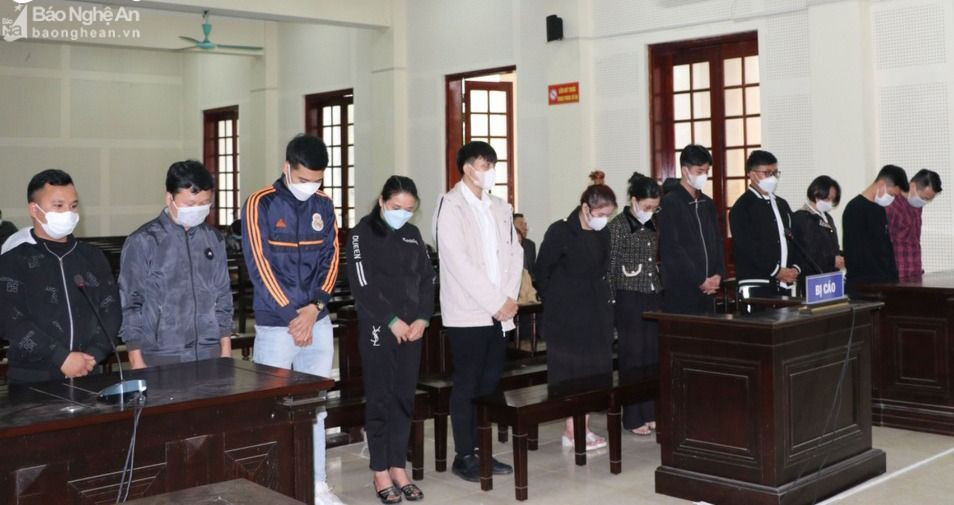 Nhóm đối tượng Làm giả tài liệu của cơ quan, tổ chức  do đối tượng Phạm Duy Phong trú tại TP vinh cầm đầu. anh tư lieu Trần Vũ.jpeg