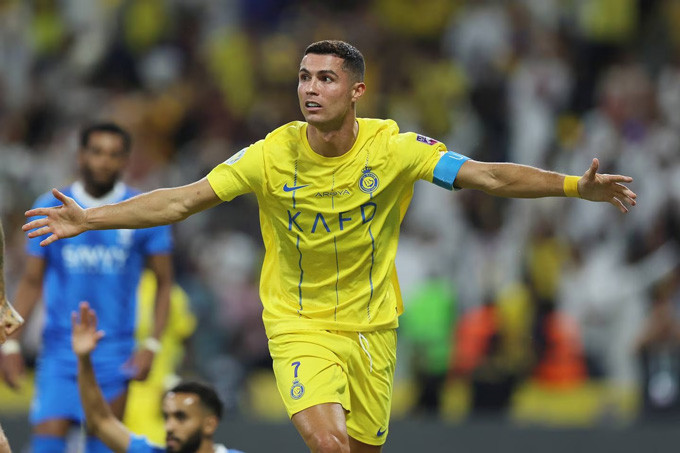 Ronaldo lập cú đúp ở trận Al-Hilal vs Al-Nassr.jpg