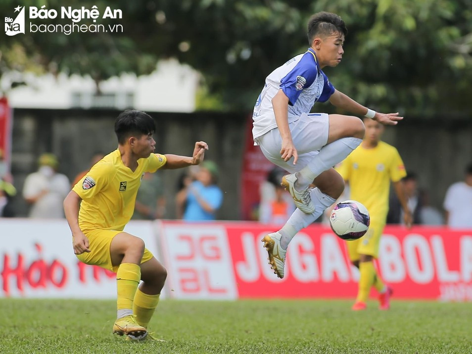 U15 Sông Lam Nghệ An thi đấu chưa thật sự tốt tại vòng bảng. Ảnh tư liệu Trung Thành.jpg