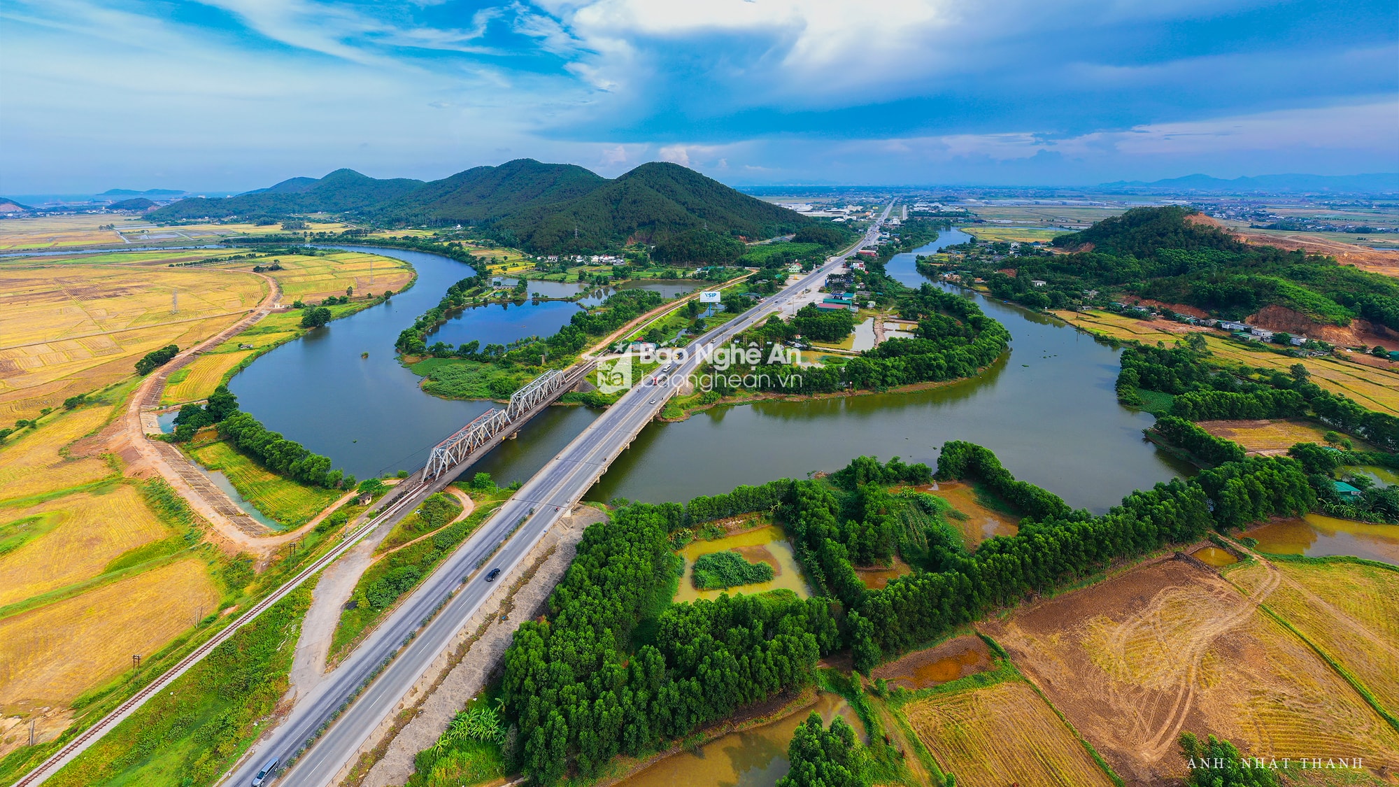 Nghệ An nằm ở vị trí trung tâm vùng Bắc Trung Bộ, trên trục giao thông huyết mạch Bắc-Nam của cả nước. Ảnh: Nhật Thanh