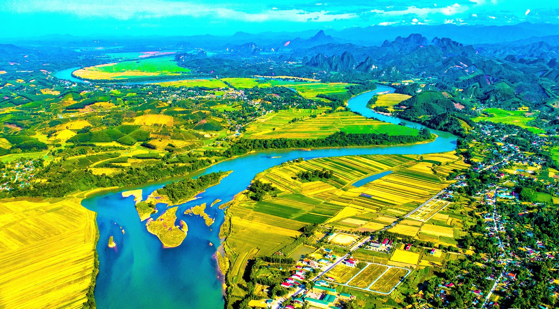Cảnh sắc vùng quê huyện Anh Sơn hai bên bờ sông Lam. Ảnh TL Quang Dũng.jpg