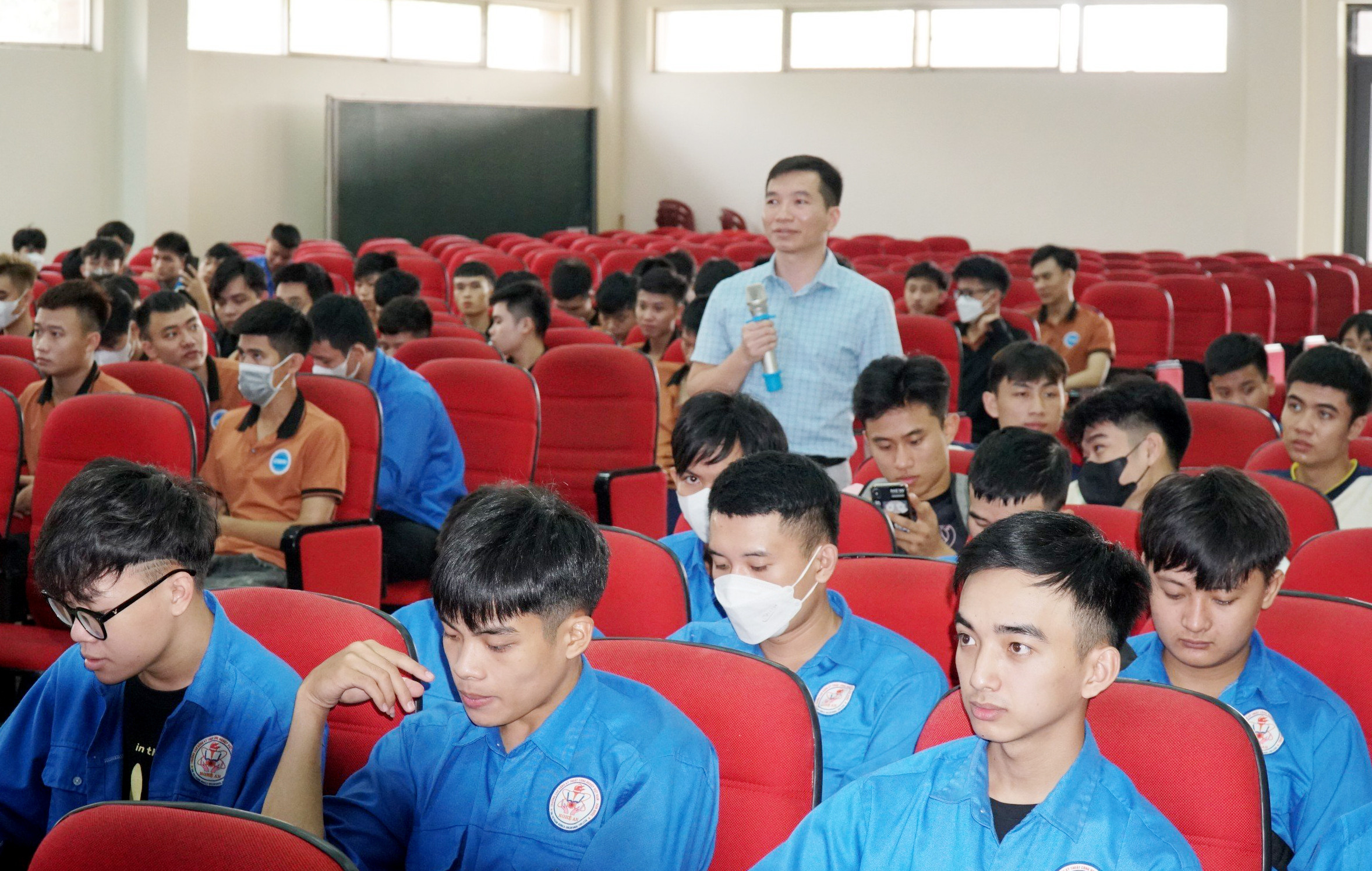bna_Sinh viên Trường Cao đẳng kỹ thuật Việt Nam Hàn quốc tham gia buổi tuyển sinh viên thực tập.jpg