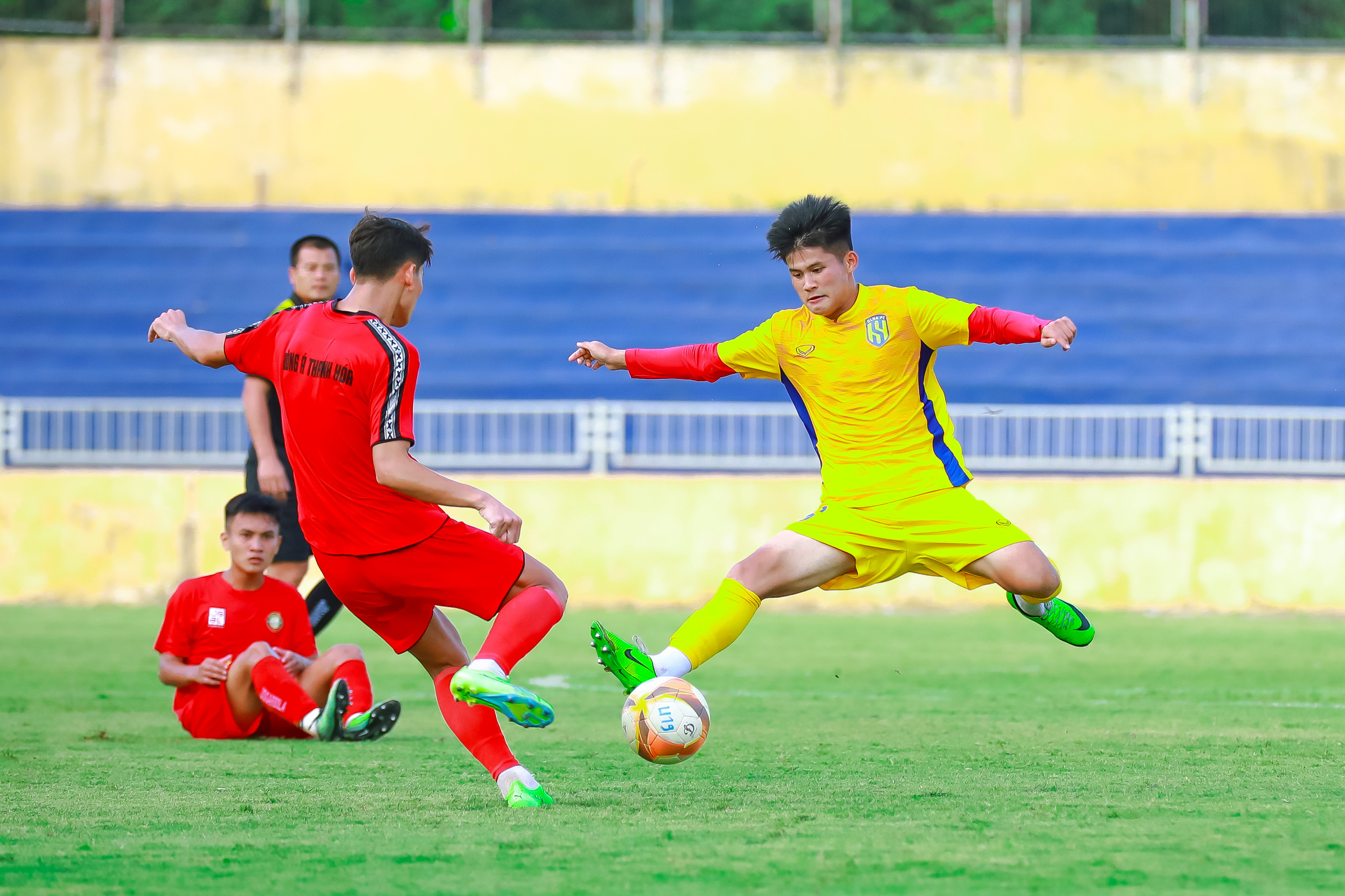 U21 Sông Lam Nghệ An thi đấu giao hữu với U21 Thanh Hóa trước thềm U21 Quốc gia.jpg
