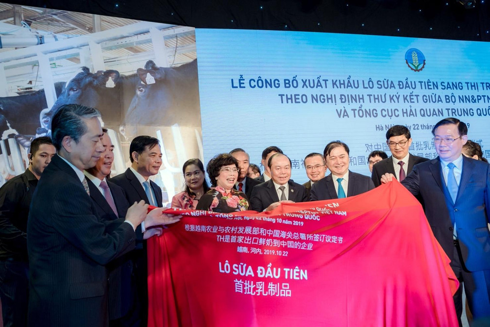 bna_ TH là doanh nghiệp Việt Nam đầu tiên xuất khẩu sữa chính ngạch sang thị trường Trung Quốc copy.jpg