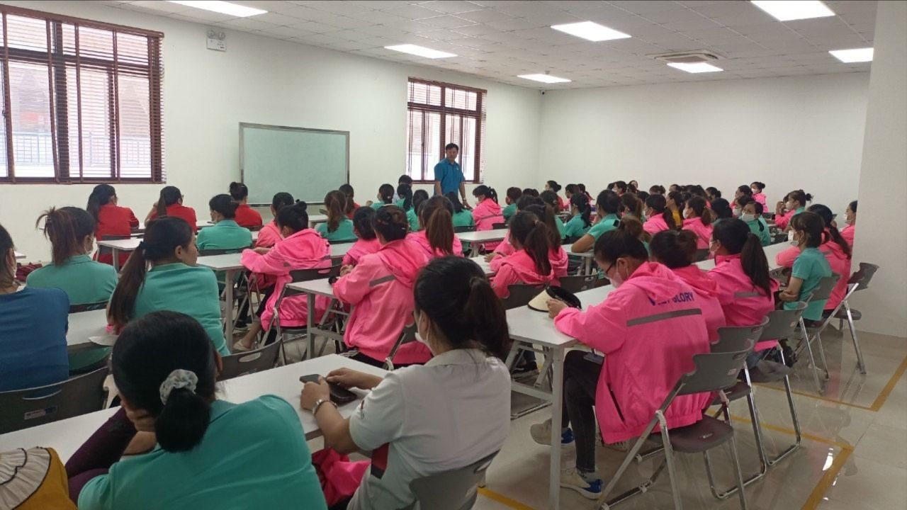 Một số hình ảnh các cuộc đình công tại Công ty TNHH Viet Glory những năm gần đây (Ảnh tư liệu)