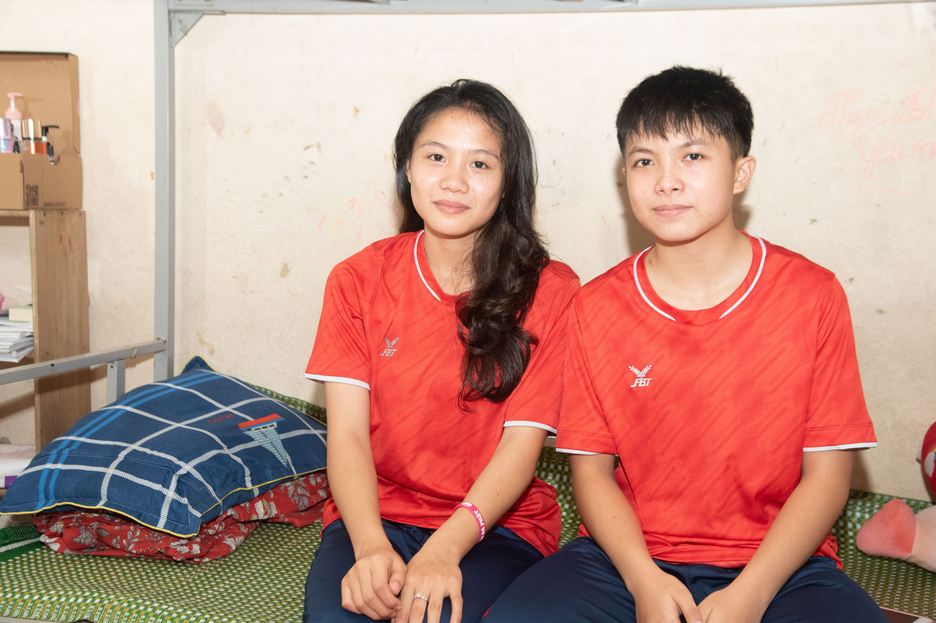 bna_Trương Thanh Thảo (trái) và Đào Thị Kim Oanh - bộ đôi vận động viên cầu mây trẻ triển vọng của Nghệ An (1).jpg