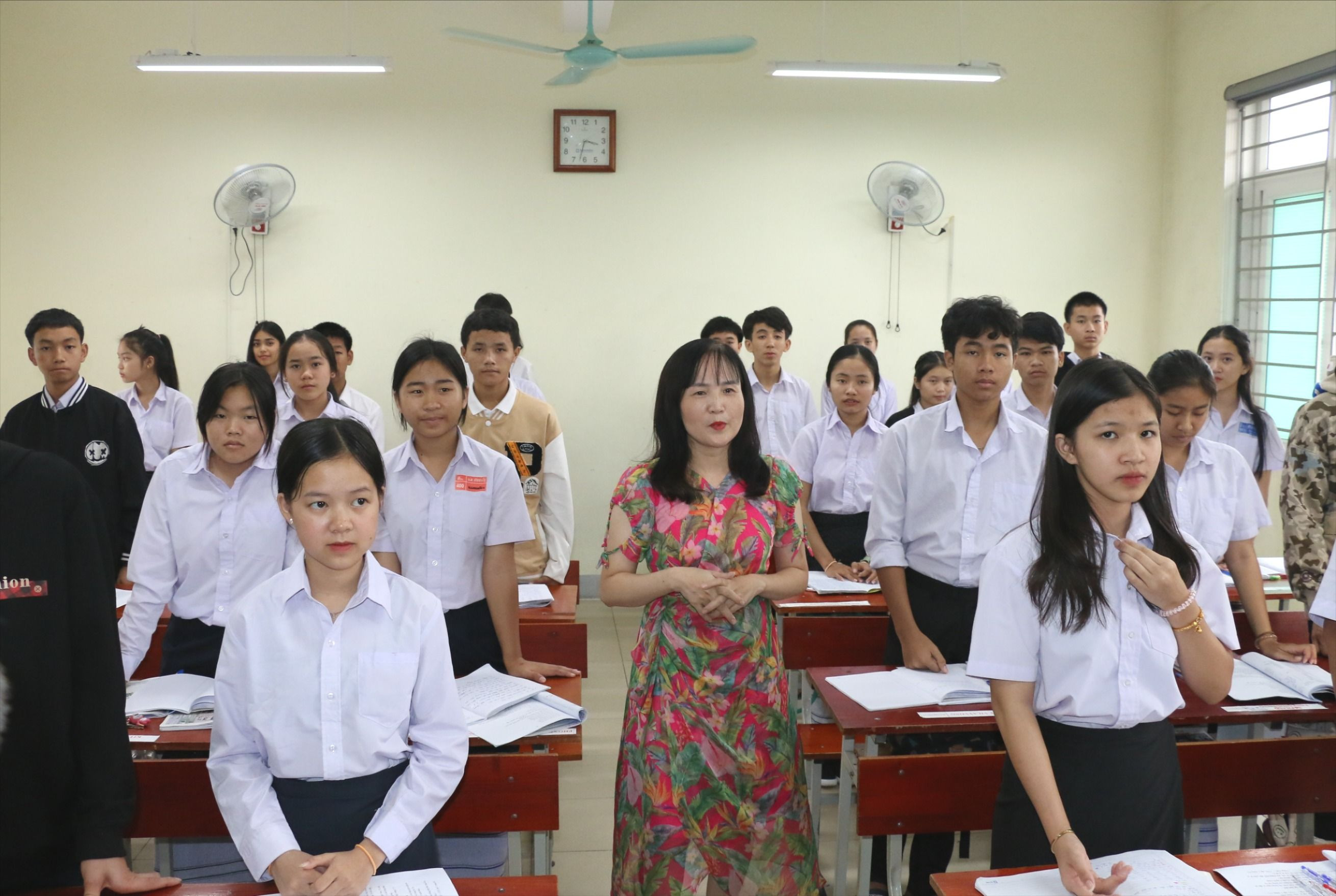 bna_Giờ học Tiếng Việt của các lưu học sinh Lào. Ảnh - Mỹ Hà.JPG