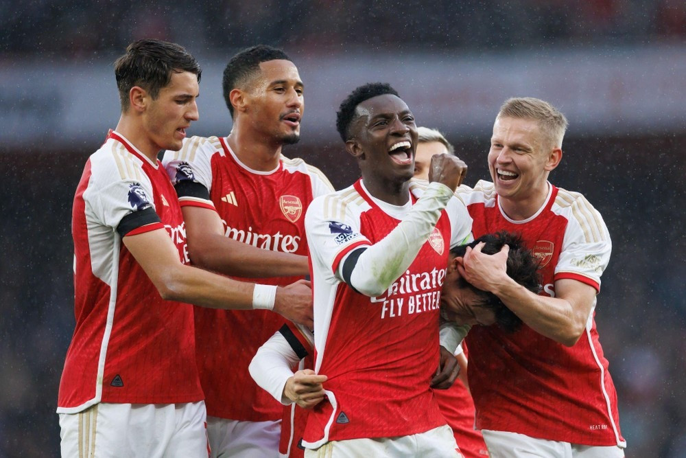 Nketiah là cầu thủ người Anh đầu tiên ghi hat-trick cho Arsenal sau Walcott vào năm 2015.jpg