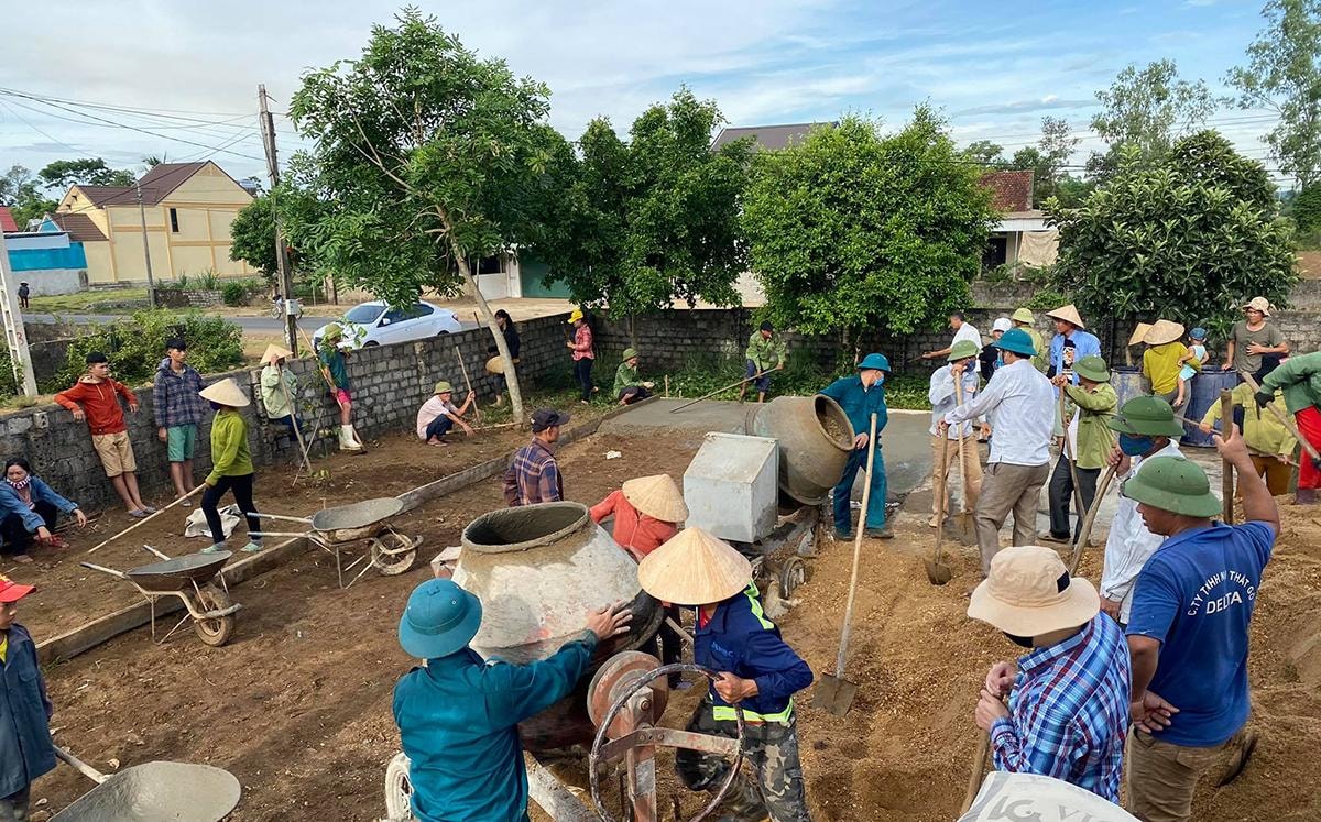 bna_Từ sự tận tụy, trách nhiệm của đội ngũ cán bộ xóm, phong trào xây dựng nông thôn mới ở huyện Nghĩa Đàn tạo sự đồng thuận cao trong nhân dân. Ảnh Minh Thái.jpg