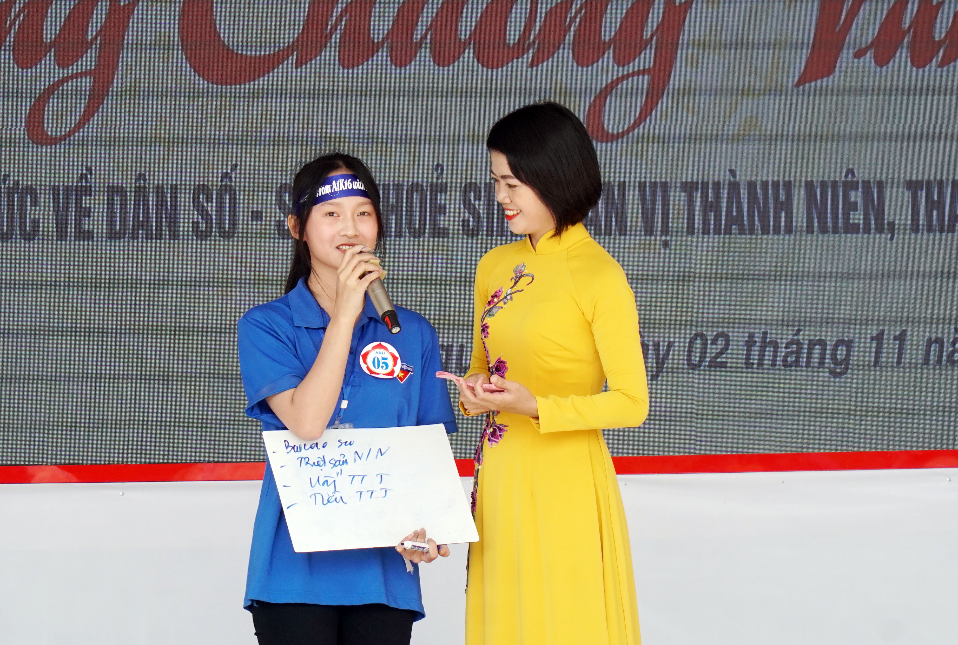 bna_Học sinh Hoàng Nguyễn Nguyên Hạnh là thí sinh cuối cùng dành chiến thắng ở cuộc thi Rung chuông vàng. Ảnh - Mỹ Hà.jpeg