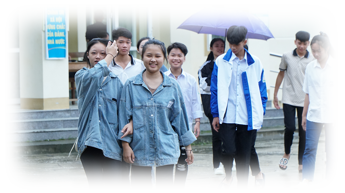 Giờ ra chơi của học sinh Trường THPT Tương Dương 1.