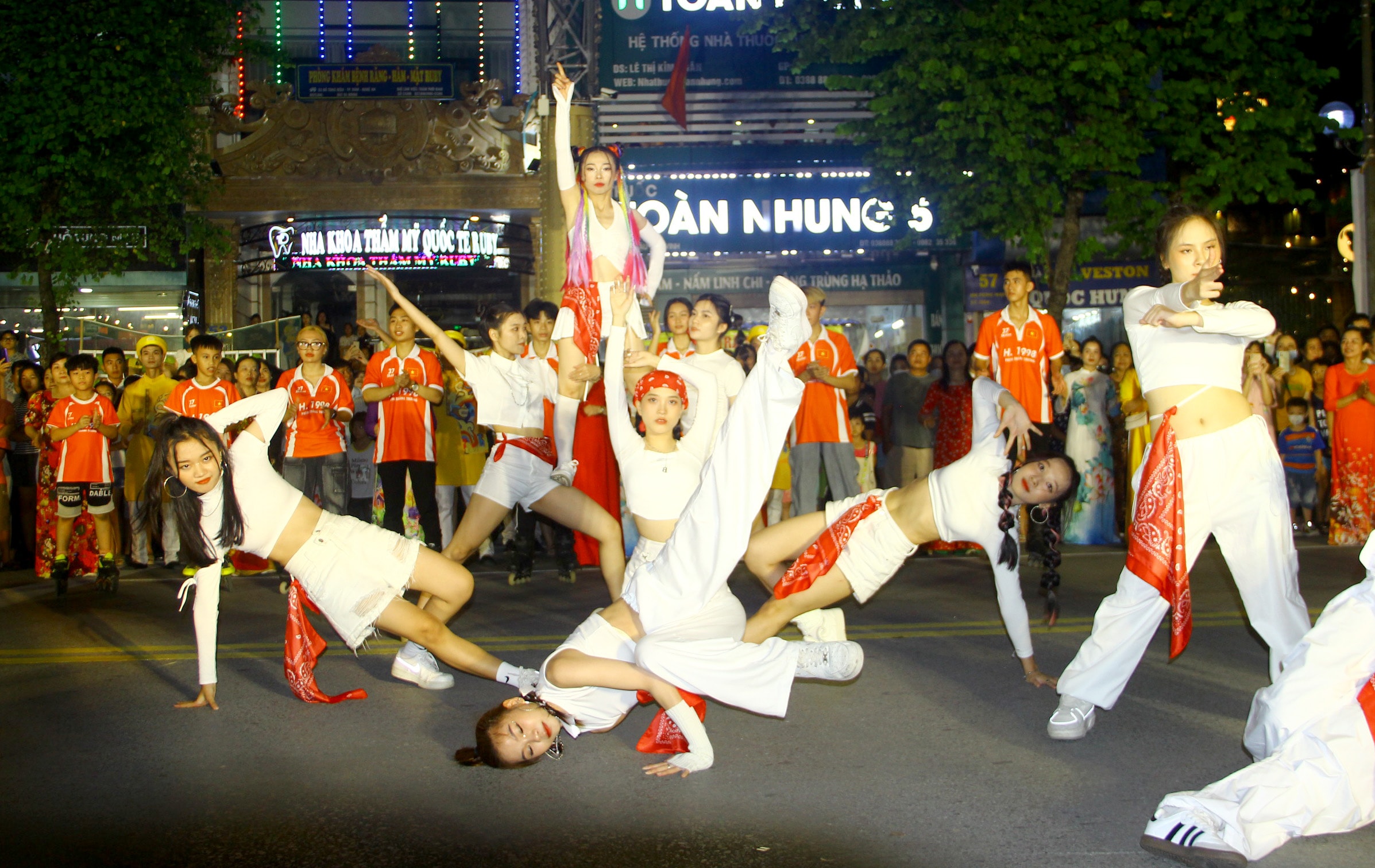 bna_xen kẽ.jpg