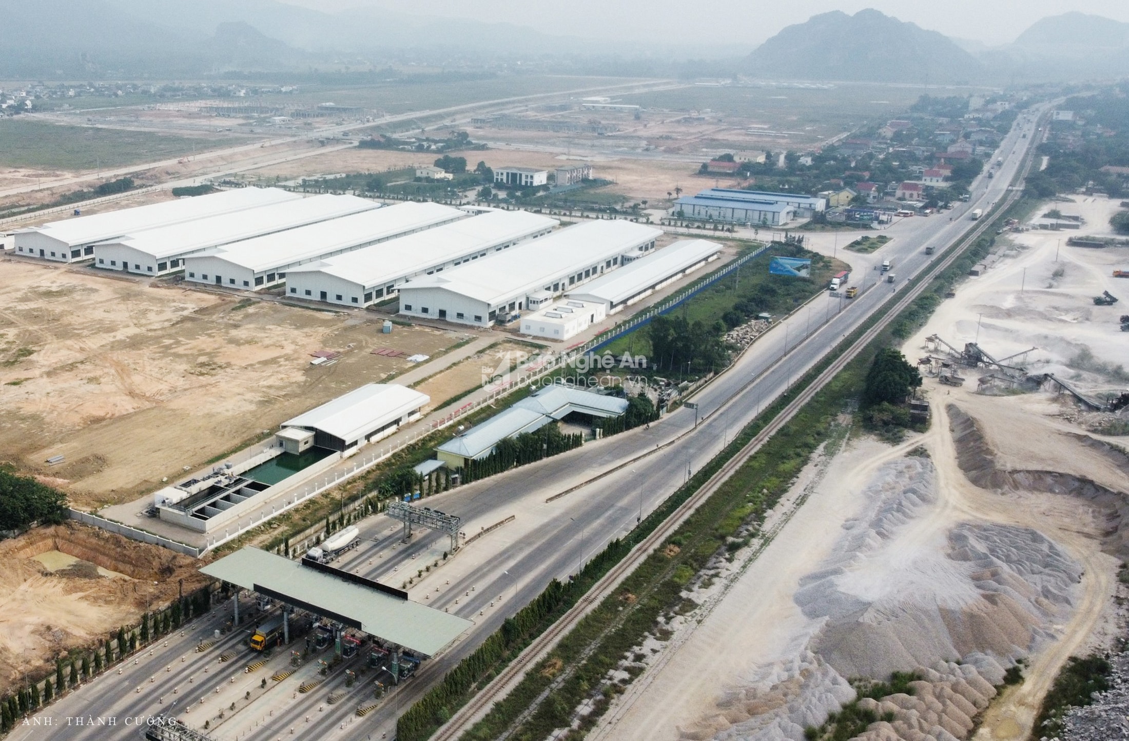 Quốc lộ 1A đoạn qua thị xã Hoàng Mai, Nghệ An. Ảnh: Thành Cường