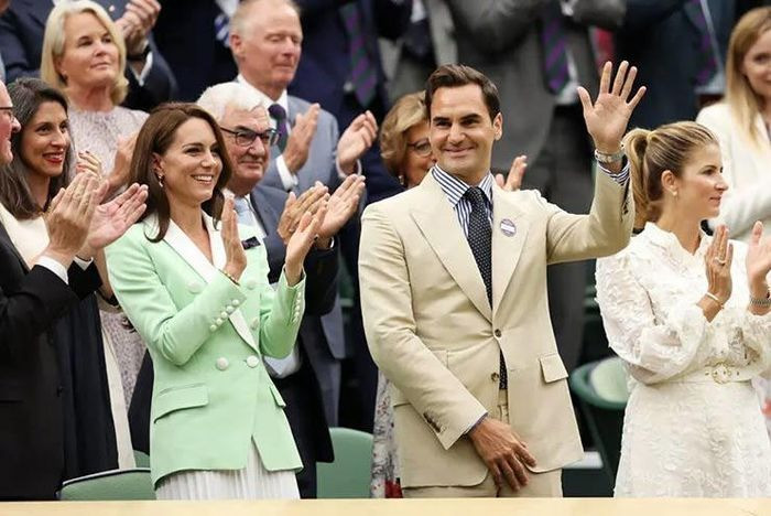 Federer sau khi gác vợt vẫn gắn bó với tennis.jpg