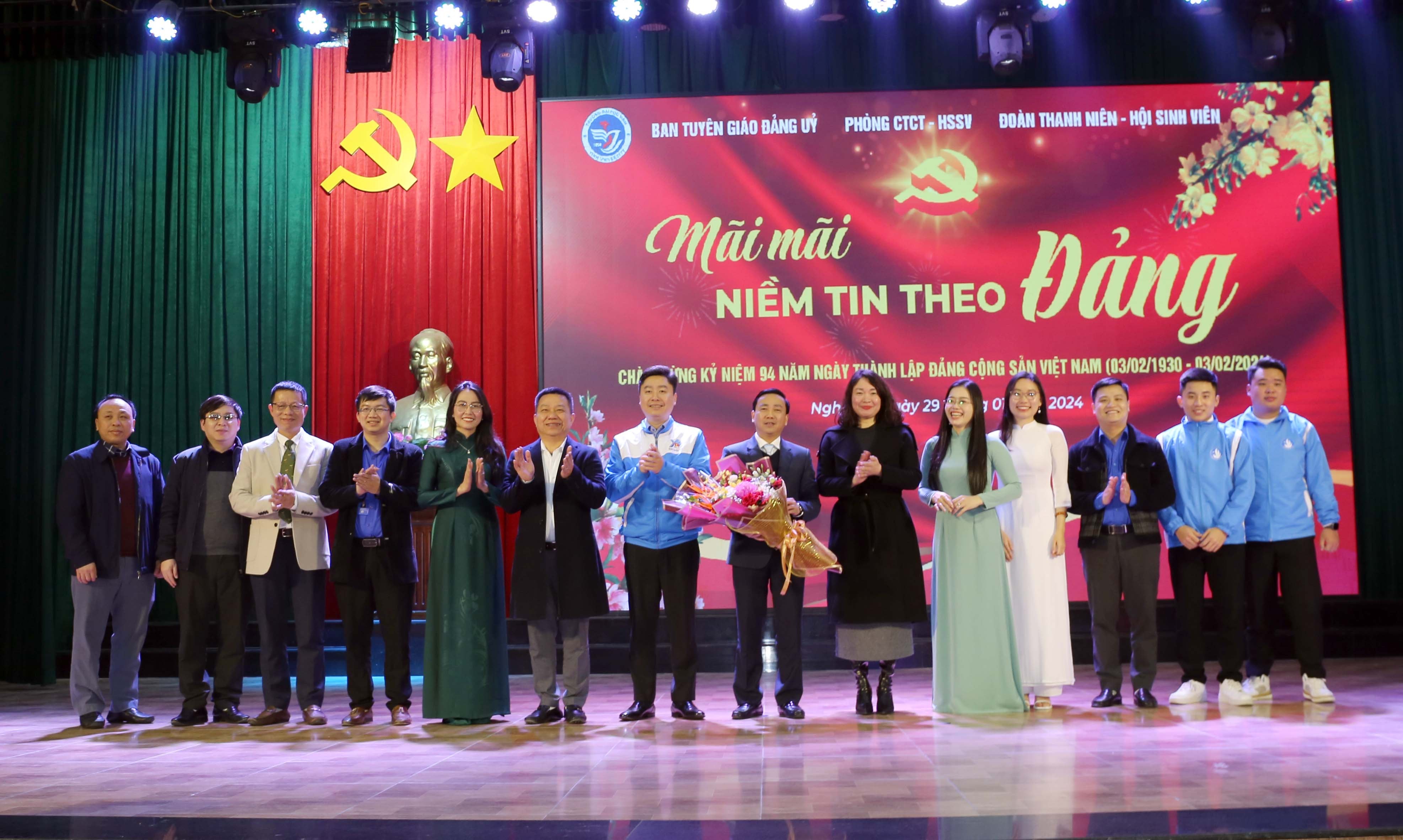 bna-anh-toa-dam-mai-niem-tin-theo-dang-83.jpg