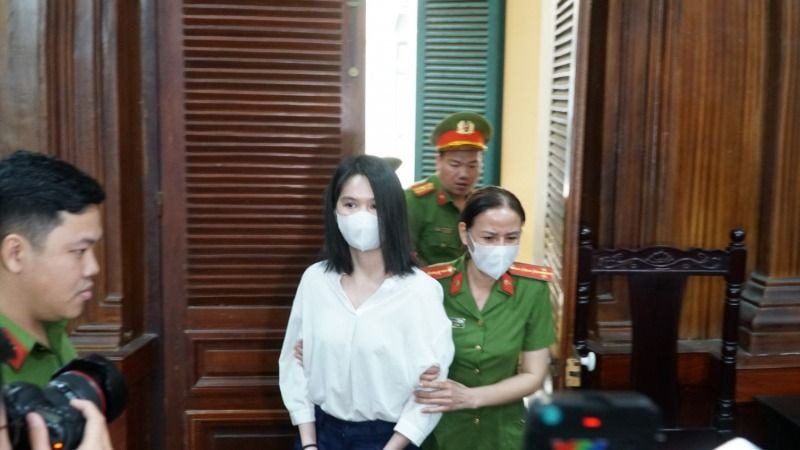 Thêm một bài học cho người nổi tiếng: Đừng để hành vi của mình 'sai một ly, đi một dặm'! Thêm một bài học cho người nổi tiếng: Đừng để hành vi của mình 'sai một ly, đi một dặm'!